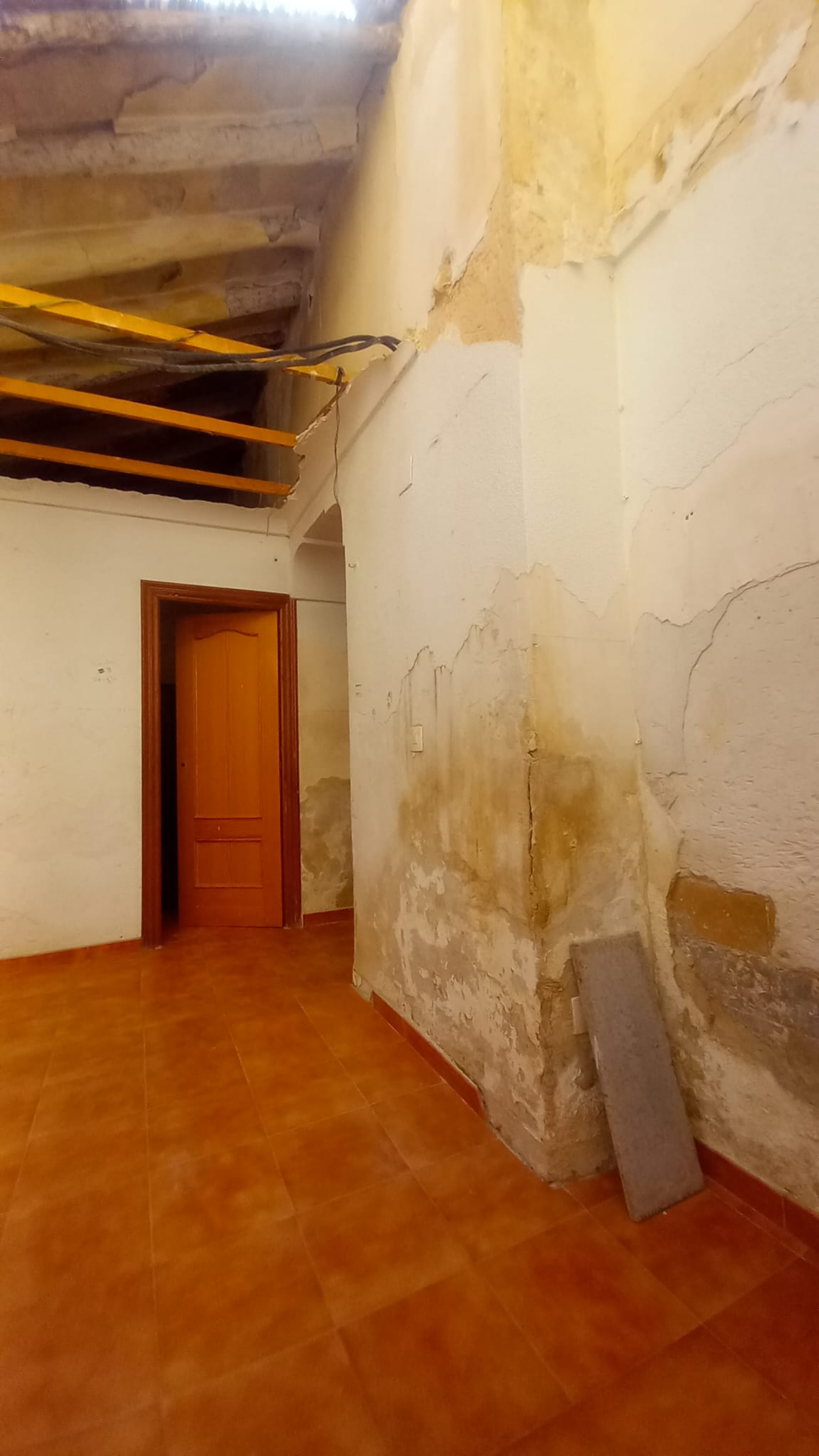 Resale - 3 Bedroom 1 Bathroom Townhouse in Salinas -  - Alicante