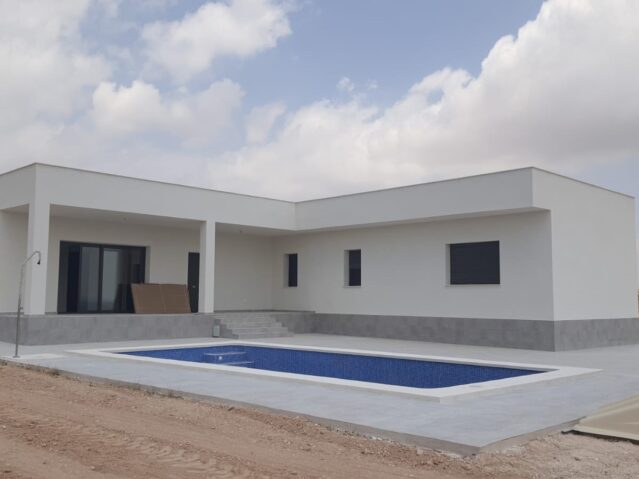 Resale - 3 Bedroom 2 Bathroom Villa in Pinoso -  - Alicante