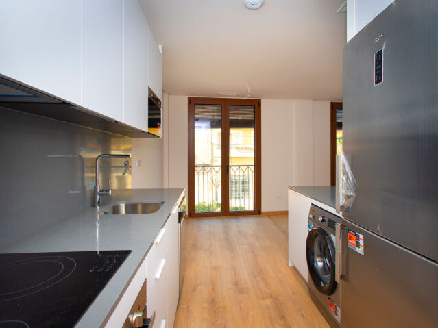 Resale - 3 Bedroom 2 Bathroom Apartment in Hondon de las Nieves -  - Alicante