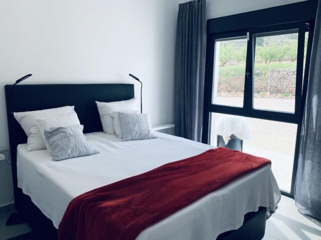 Resale - 3 Bedroom 2 Bathroom Villa in Hondon de las Nieves -  - Alicante