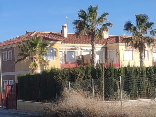 Resale - 2 Bedroom 2 Bathroom Apartment in Pinoso -  - Alicante