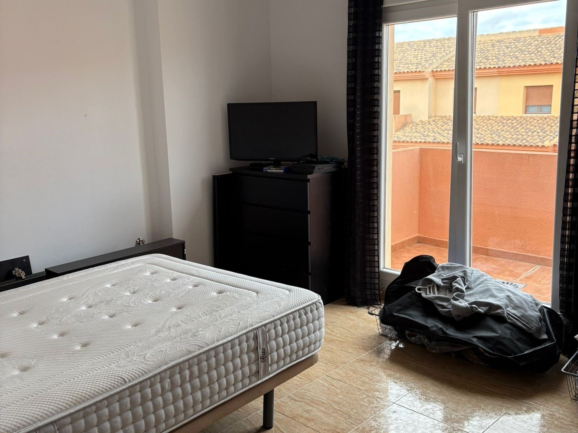 Resale - 4 Bedroom 2 Bathroom Townhouse in Pinoso -  - Alicante