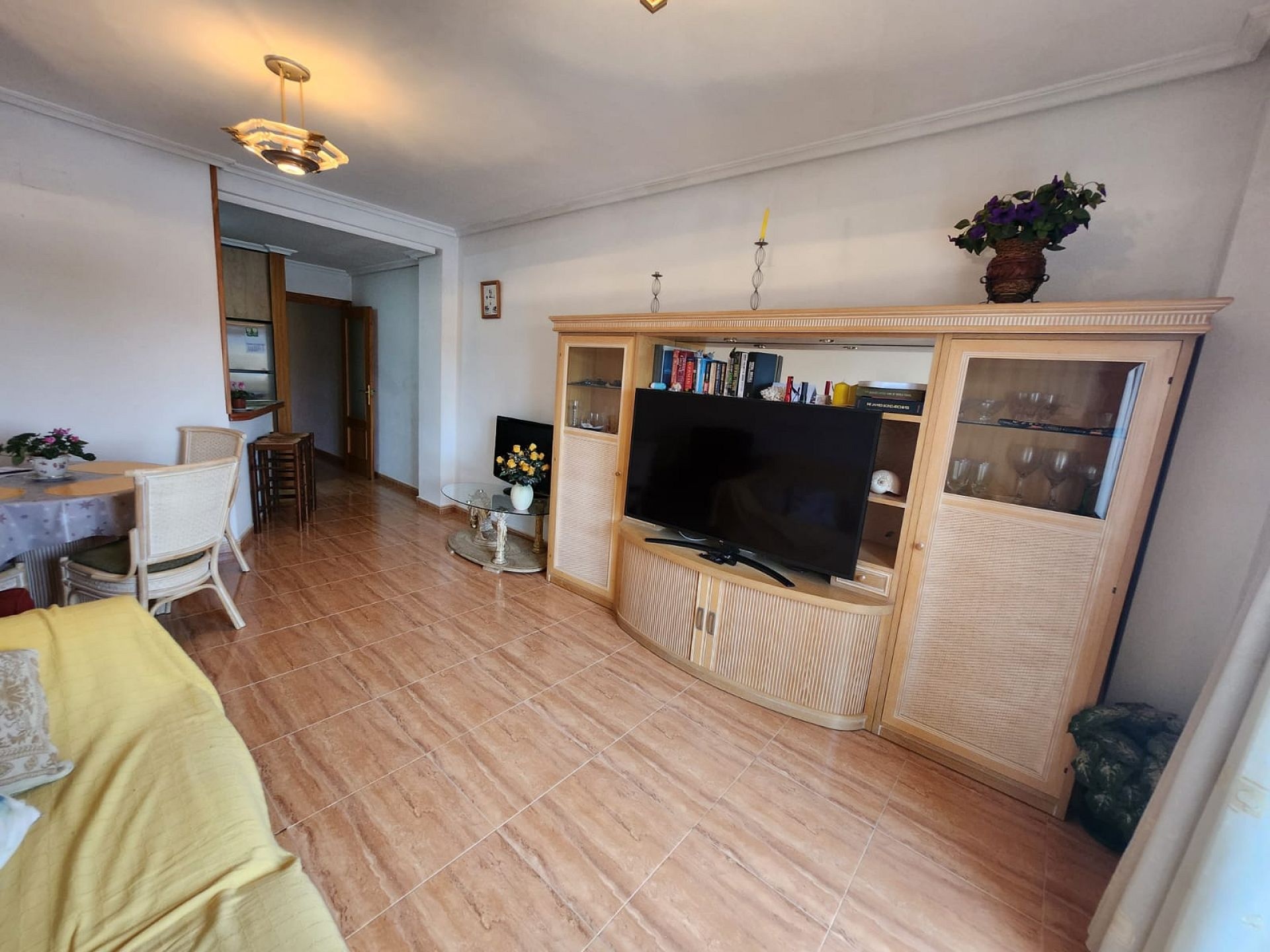 Resale - 3 Bedroom 2 Bathroom Apartment in Pinoso -  - Alicante