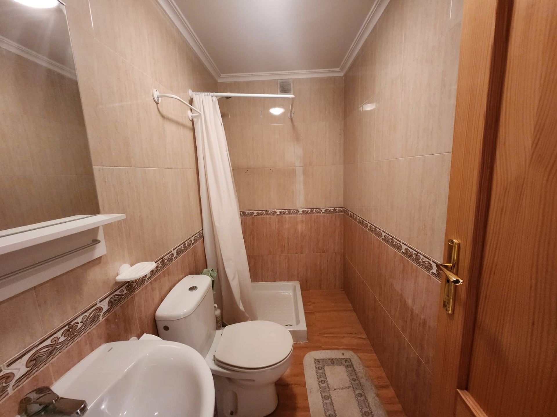 Resale - 3 Bedroom 2 Bathroom Apartment in Pinoso -  - Alicante