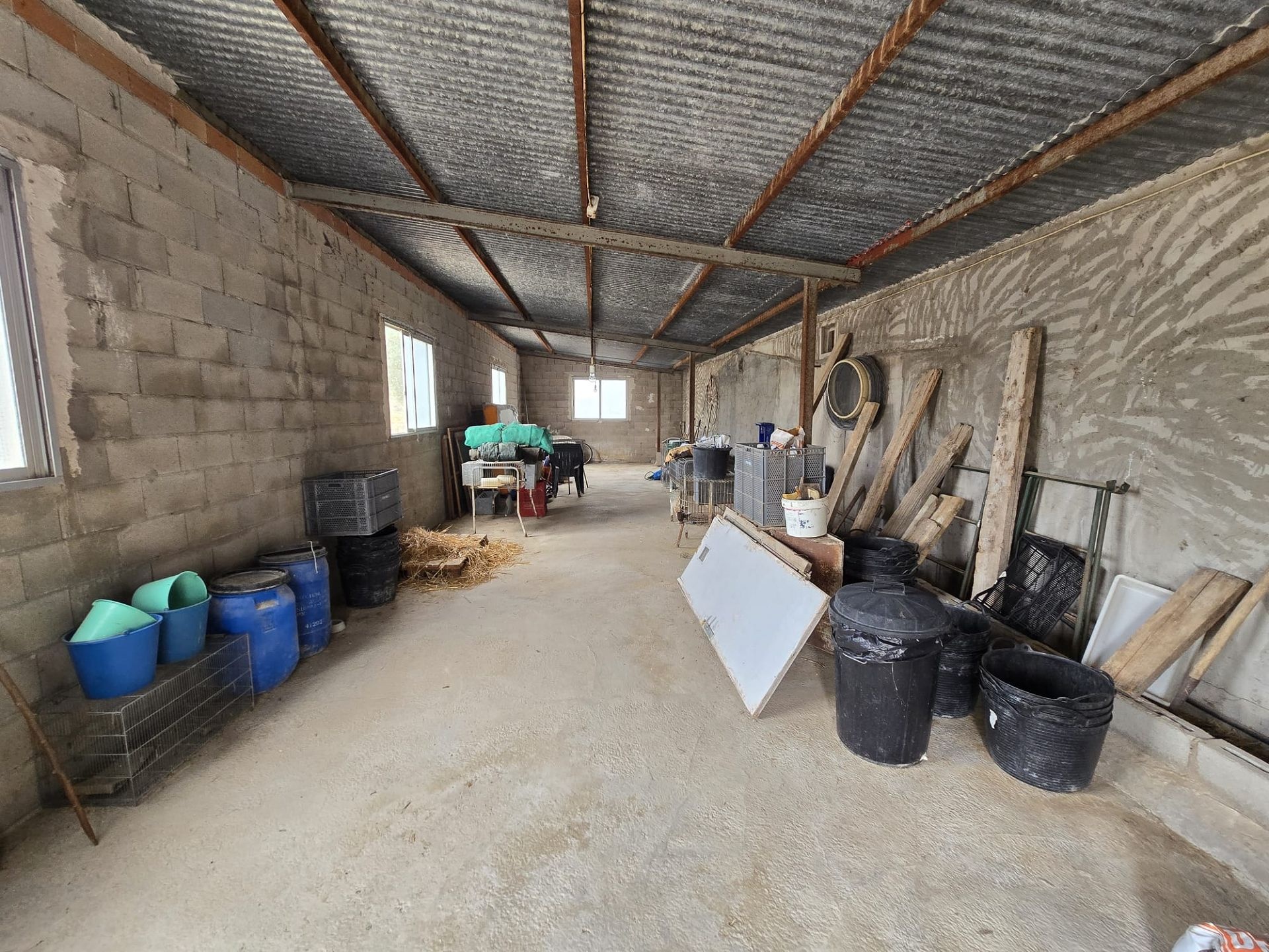 Resale - 1 Bathroom Restoration Project in Sax -  - Alicante