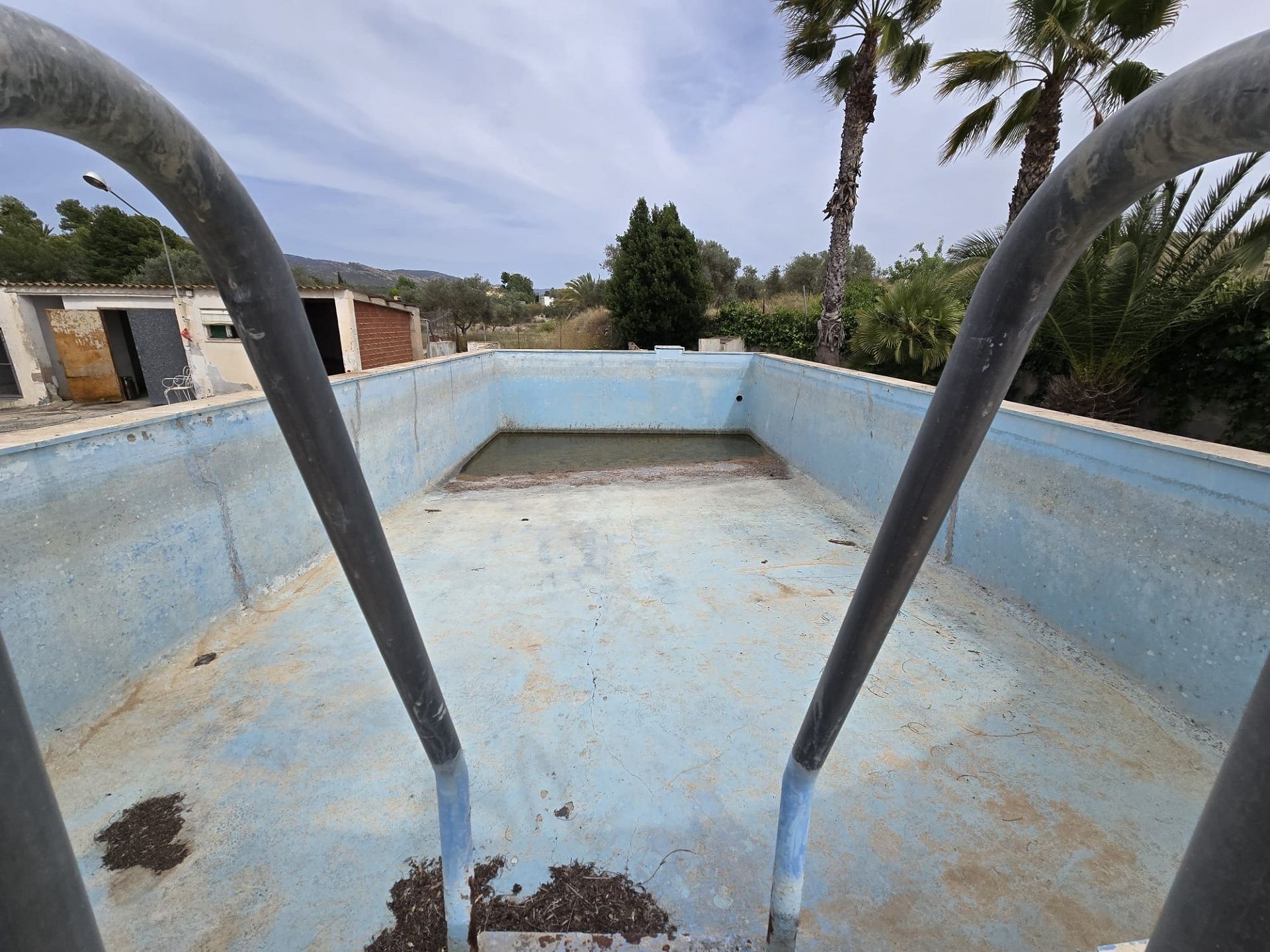 Resale - 1 Bathroom Restoration Project in Sax -  - Alicante