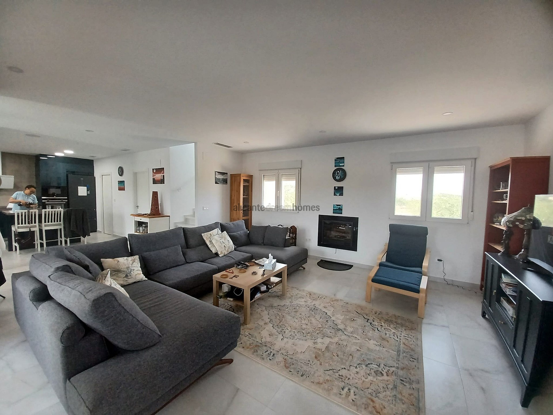 Resale - 6 Bedroom 5 Bathroom Villa in Pinoso -  - Alicante