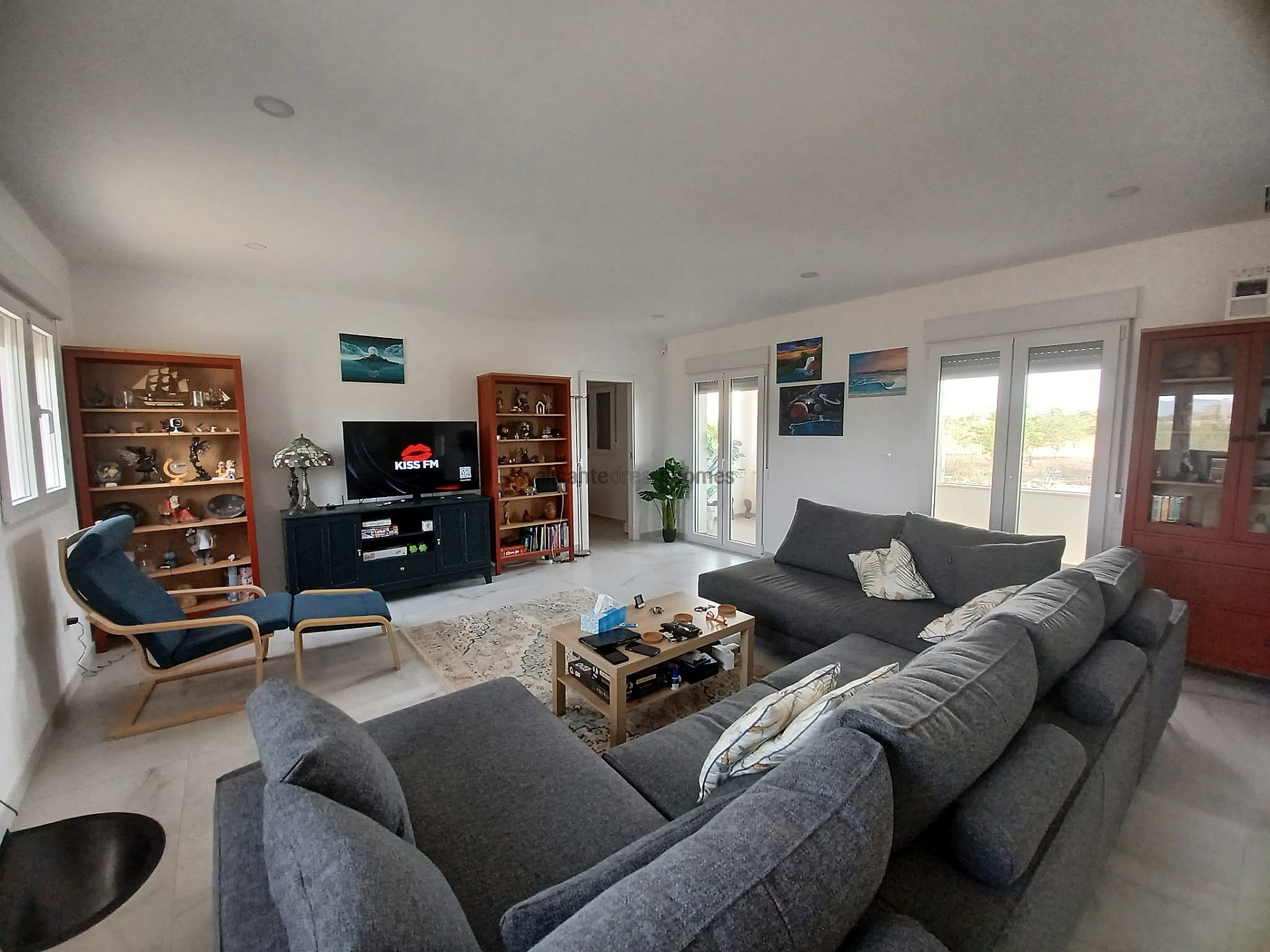 Resale - 6 Bedroom 5 Bathroom Villa in Pinoso -  - Alicante