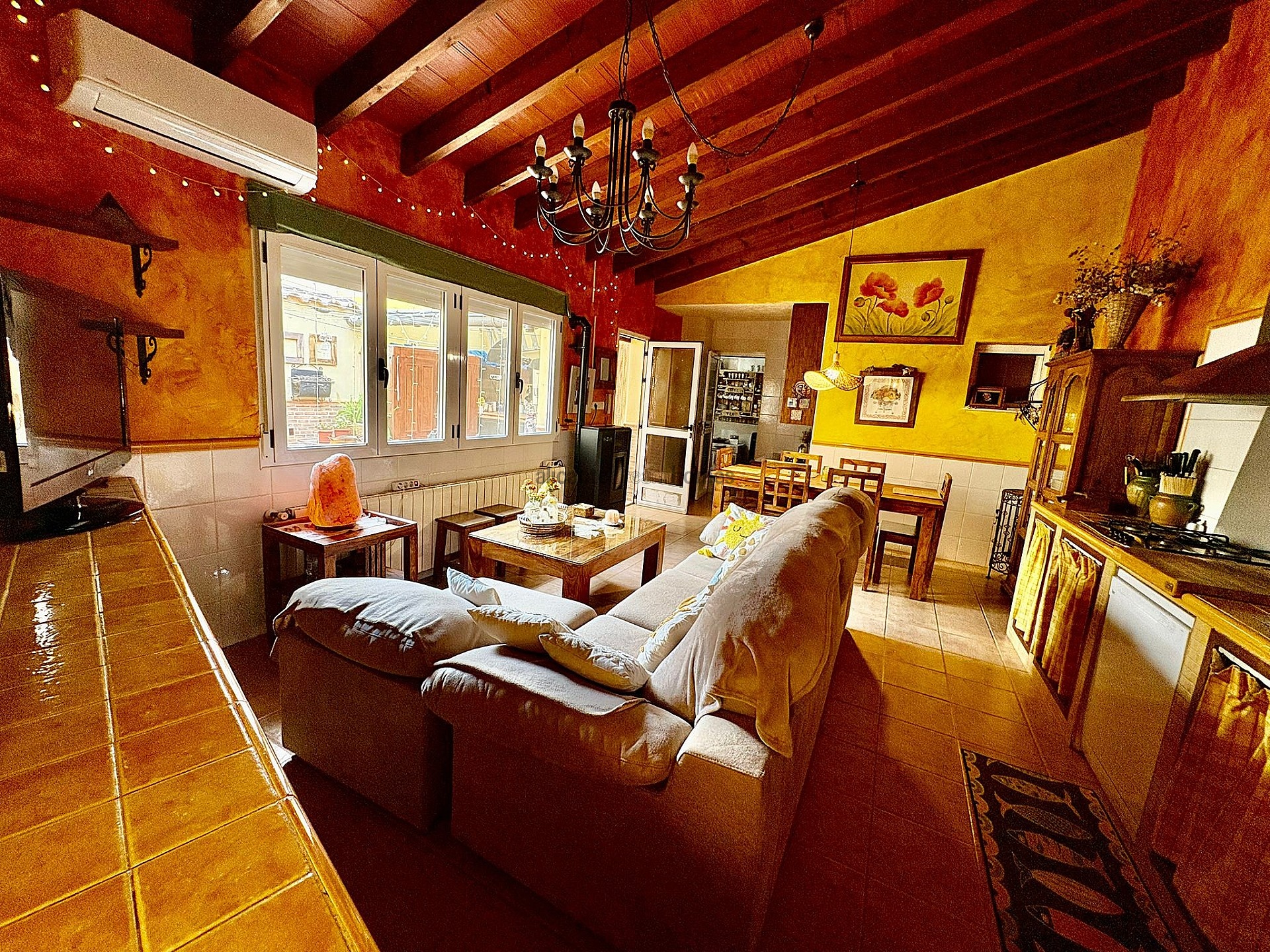 Resale - 4 Bedroom 2 Bathroom Townhouse in Pinoso -  - Alicante