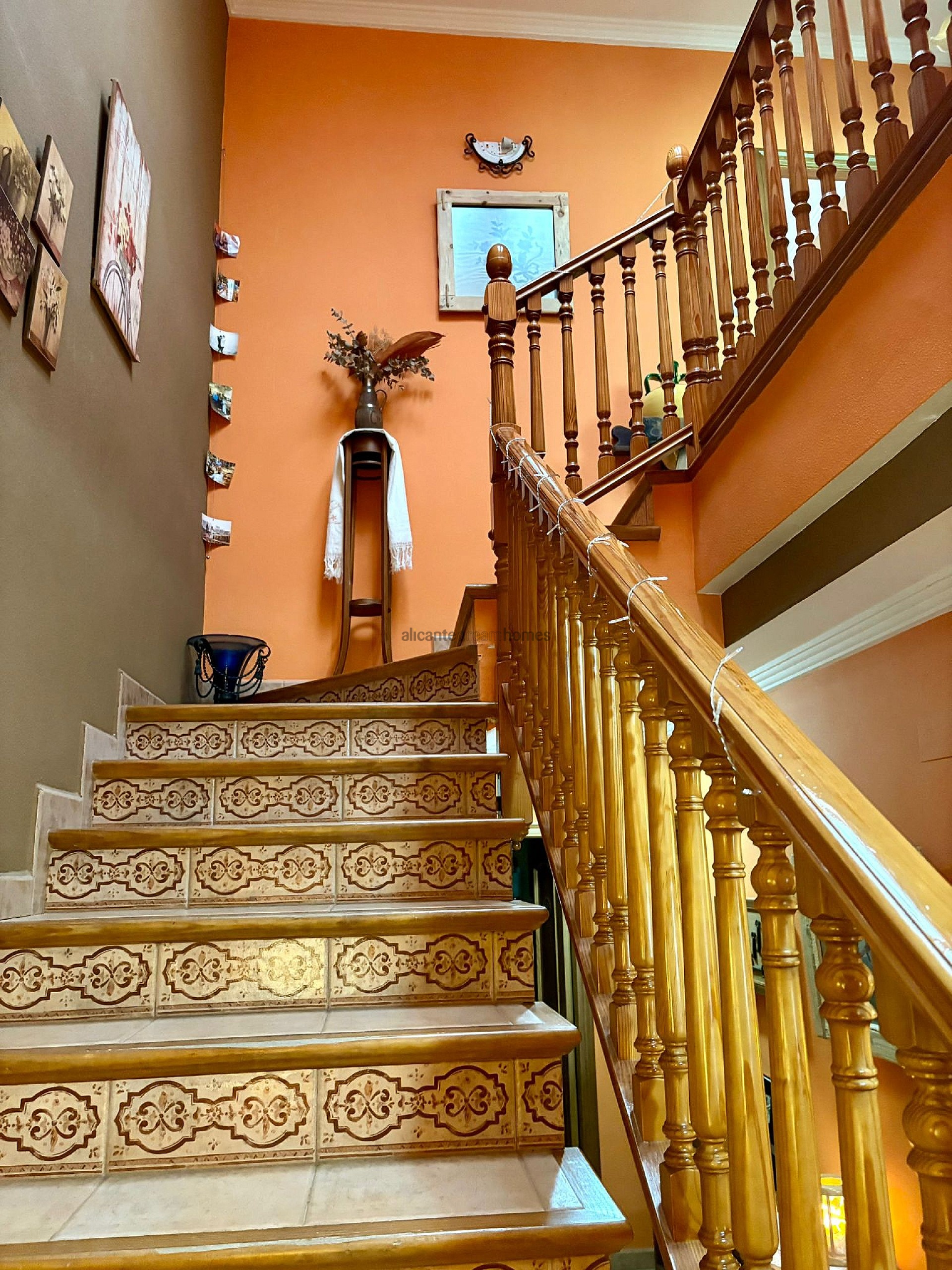 Resale - 4 Bedroom 2 Bathroom Townhouse in Pinoso -  - Alicante