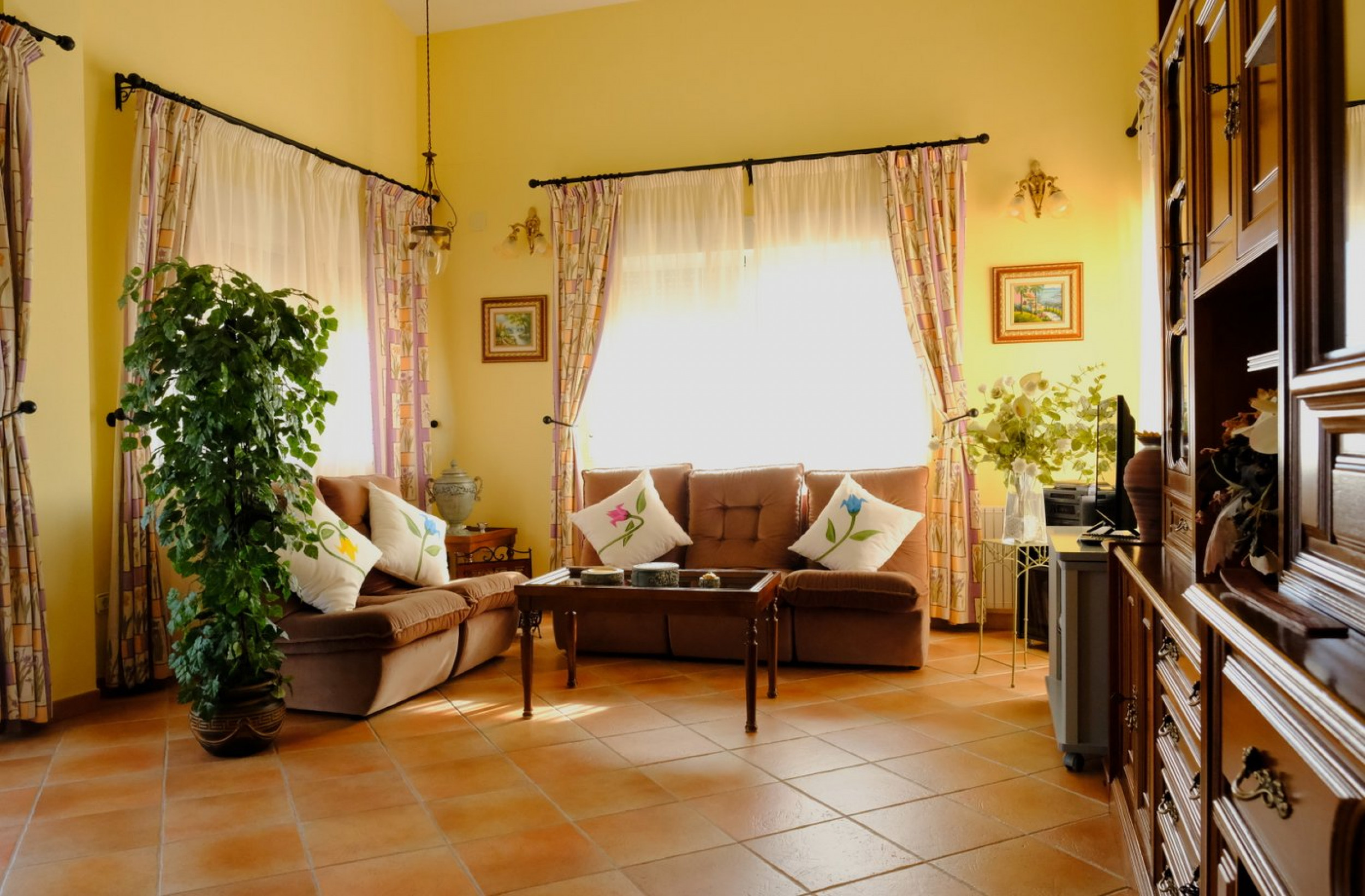 Resale - 5 Bedroom 3 Bathroom Villa in Orihuela -  - Alicante