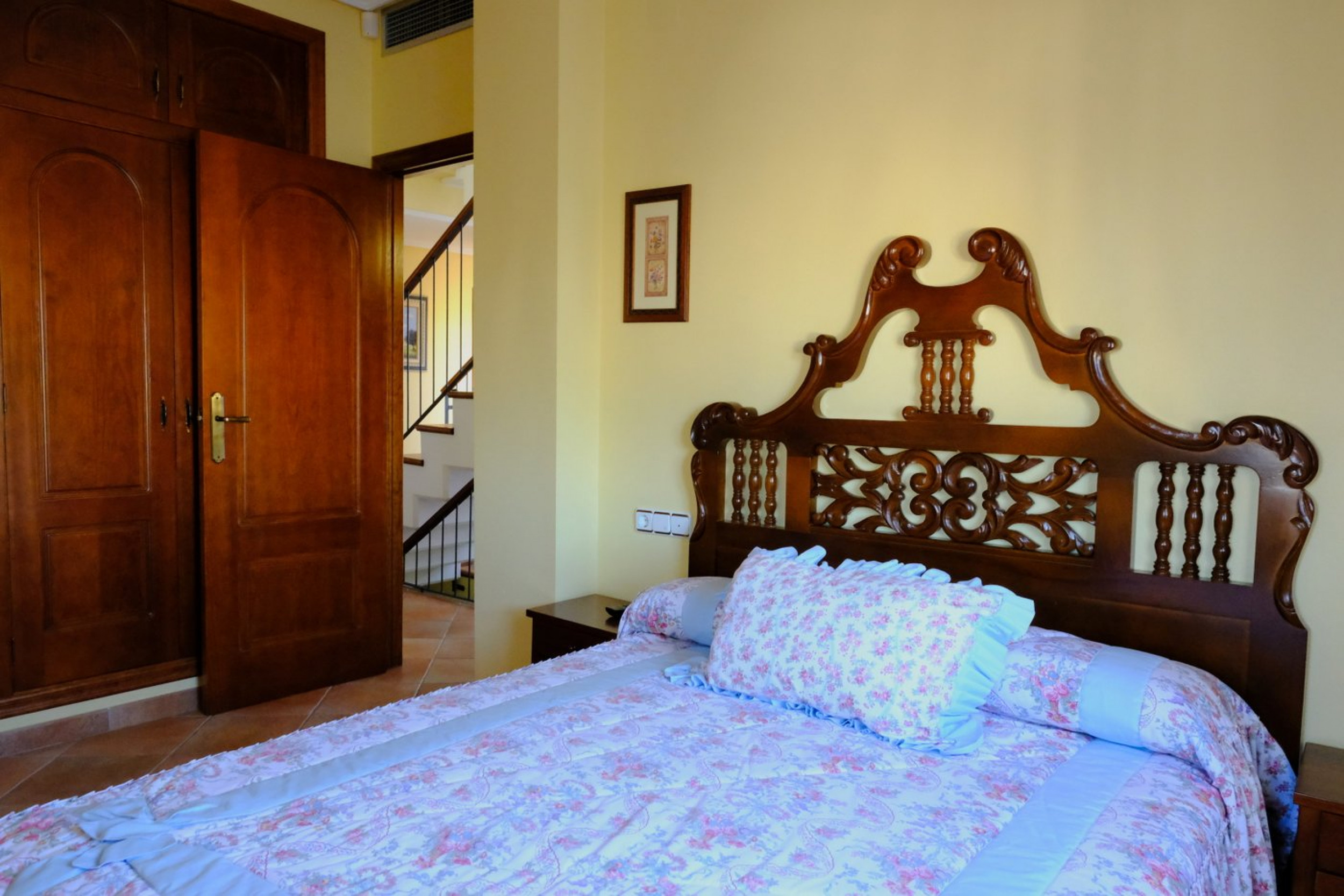 Resale - 5 Bedroom 3 Bathroom Villa in Orihuela -  - Alicante