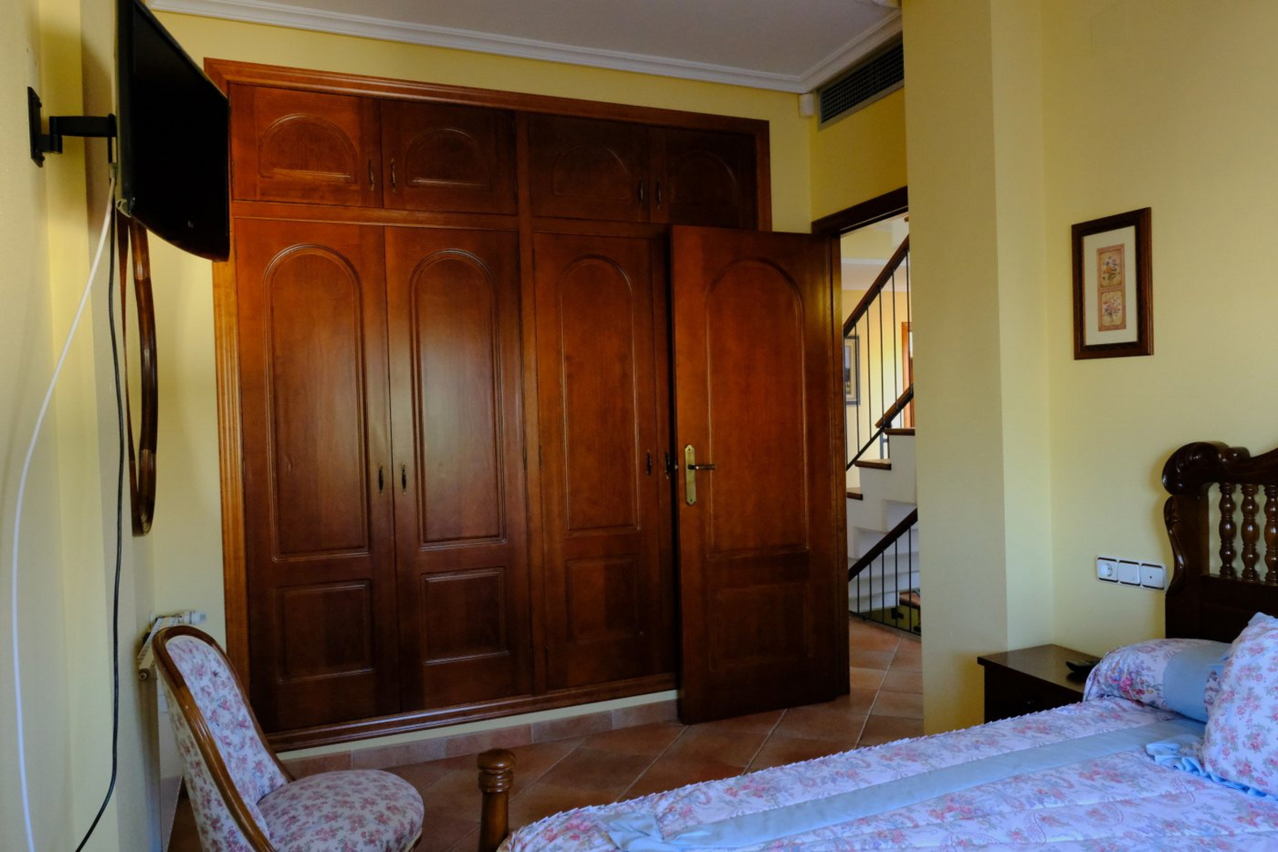 Resale - 5 Bedroom 3 Bathroom Villa in Orihuela -  - Alicante