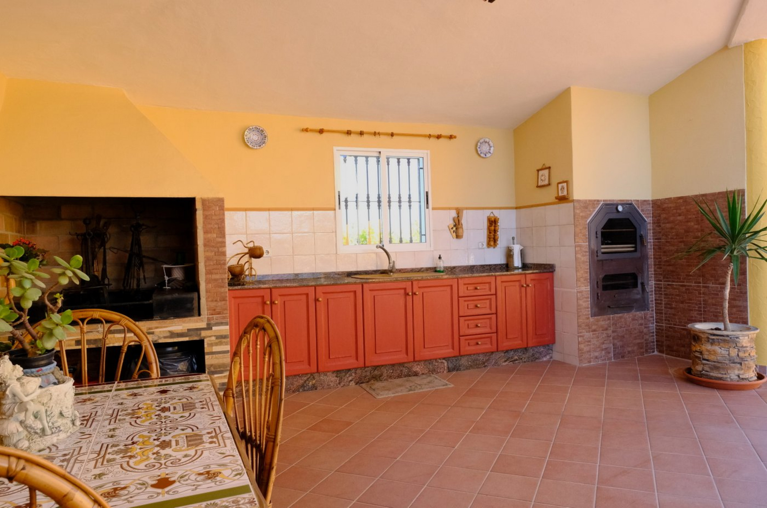 Resale - 5 Bedroom 3 Bathroom Villa in Orihuela -  - Alicante