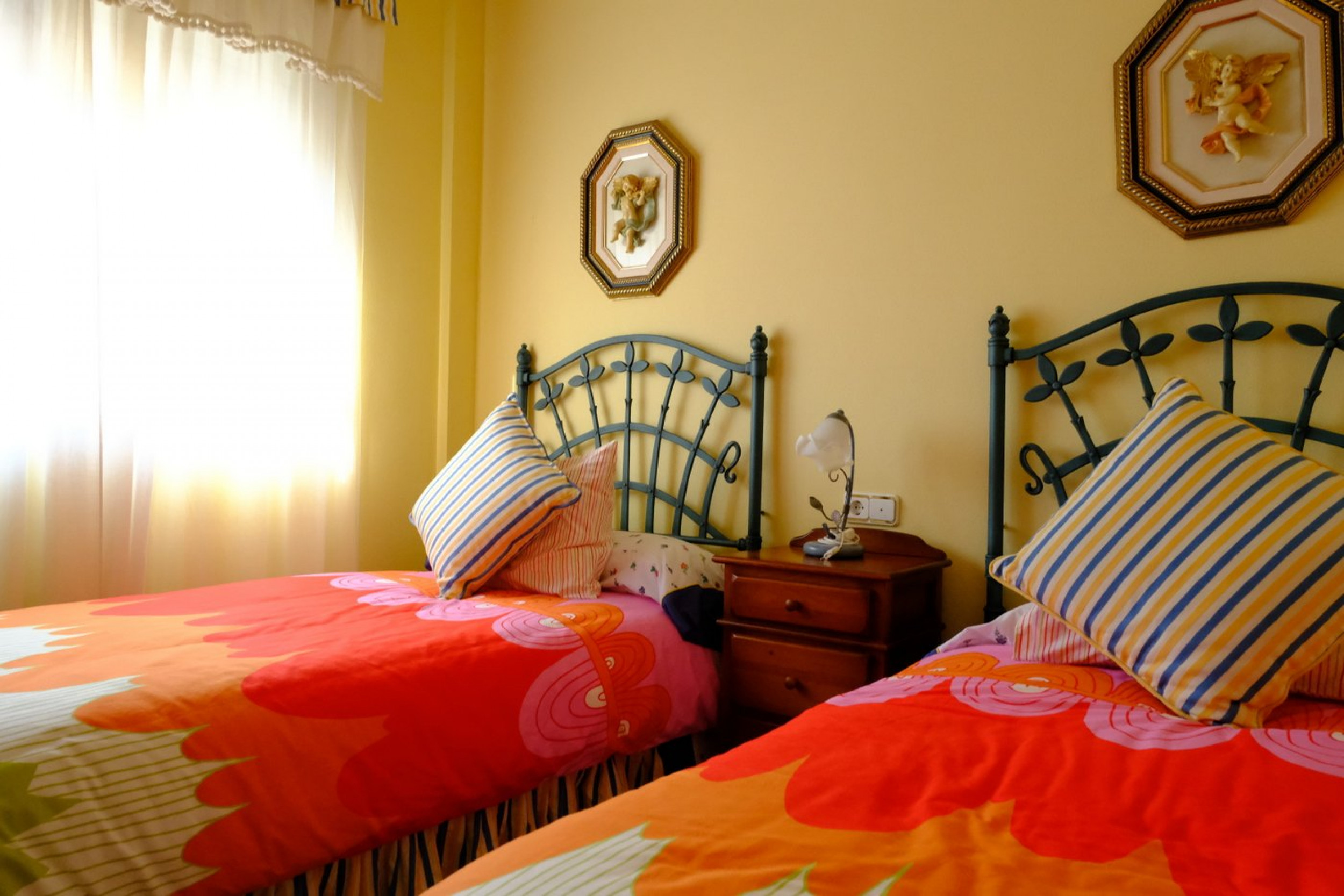 Resale - 5 Bedroom 3 Bathroom Villa in Orihuela -  - Alicante