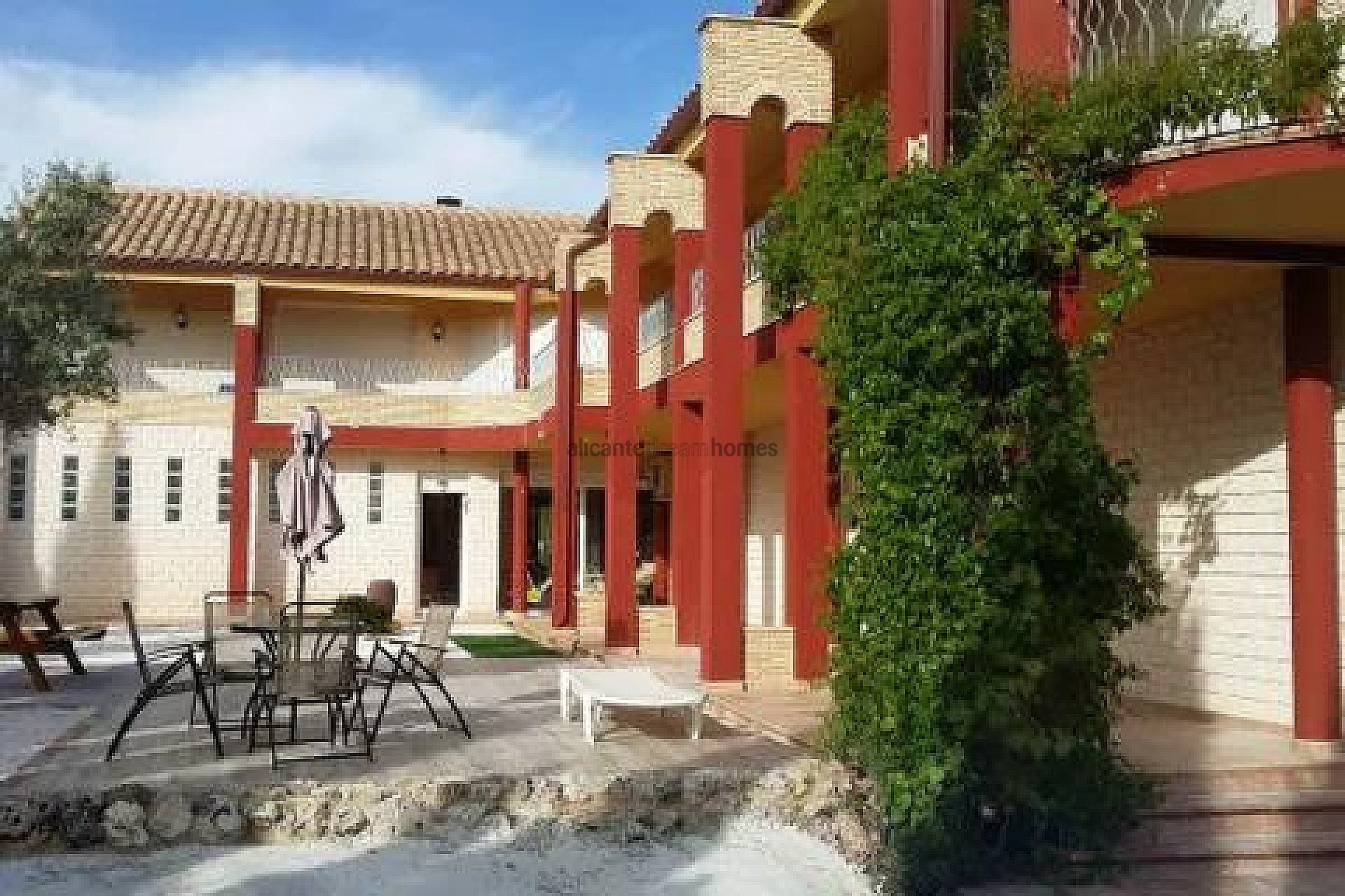 Resale - 6 Bedroom 3 Bathroom Country house in Yecla -  - Murcia