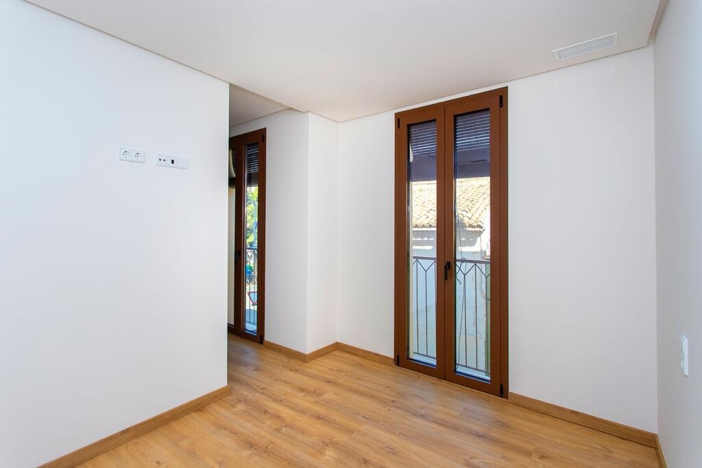 Resale - 3 Bedroom 2 Bathroom Apartment in Hondón de las Nieves -  - Alicante