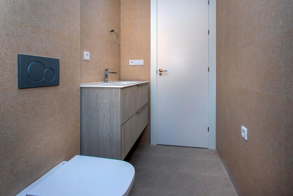 Resale - 3 Bedroom 2 Bathroom Apartment in Hondón de las Nieves -  - Alicante