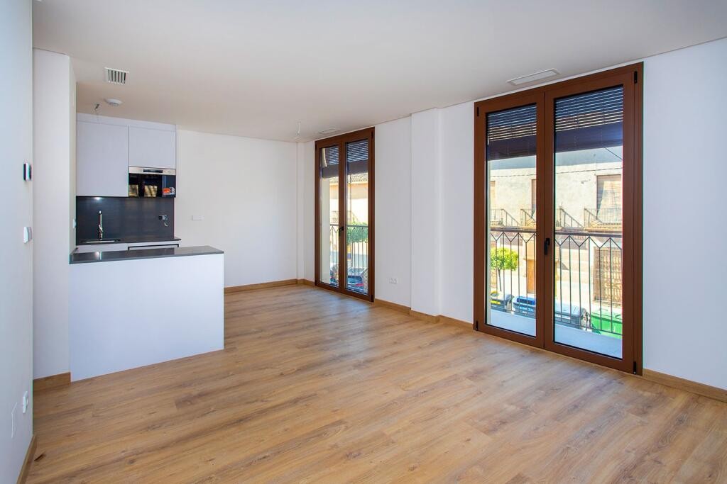 Resale - 3 Bedroom 2 Bathroom Apartment in Hondón de las Nieves -  - Alicante