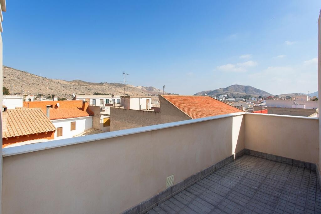 Resale - 3 Bedroom 2 Bathroom Apartment in Hondón de las Nieves -  - Alicante