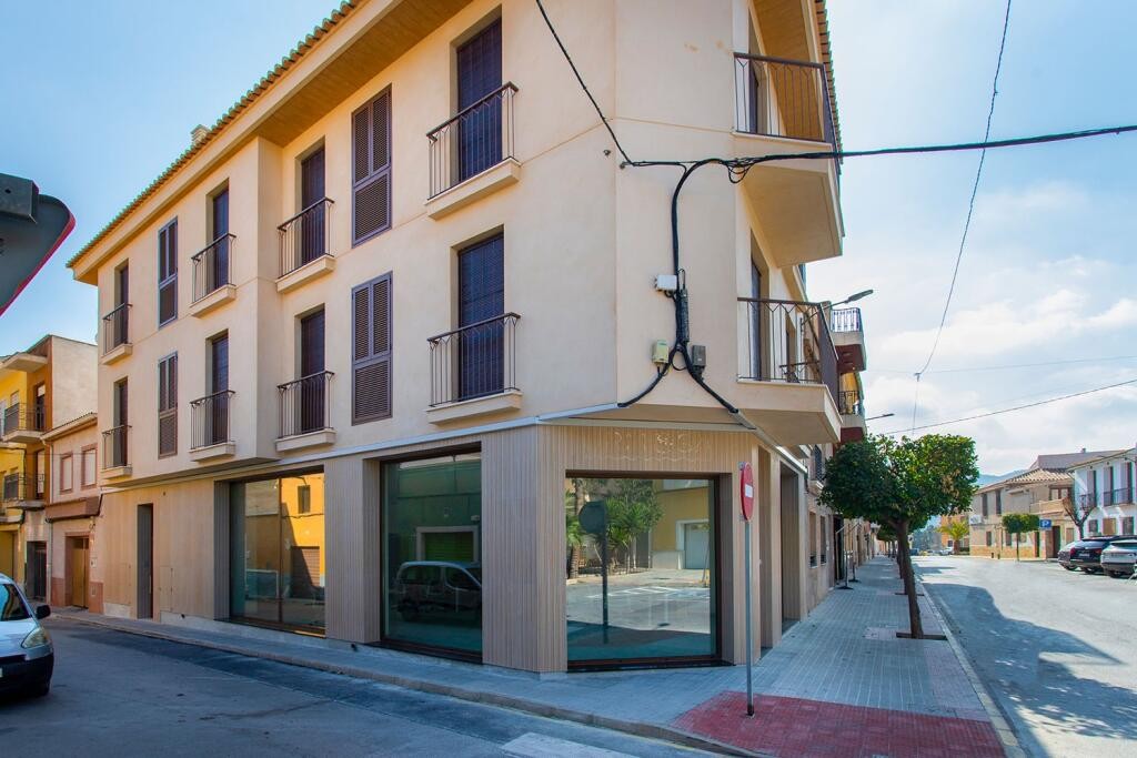 Resale - 3 Bedroom 2 Bathroom Apartment in Hondón de las Nieves -  - Alicante