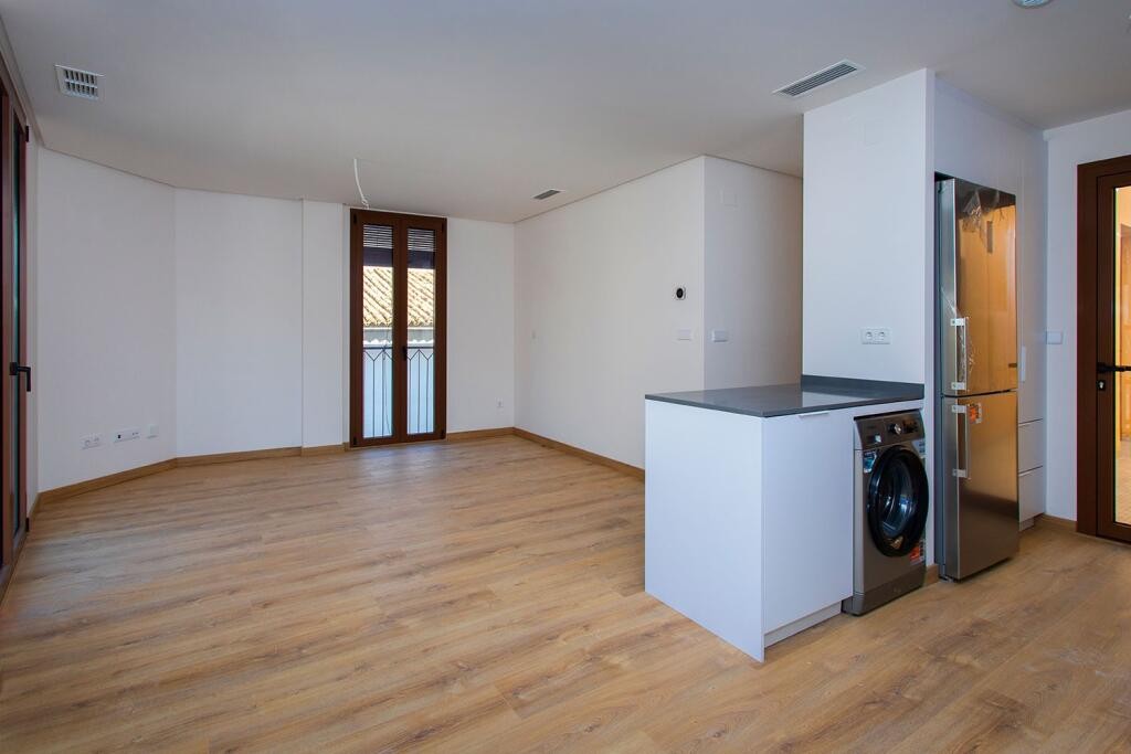 Resale - 3 Bedroom 2 Bathroom Apartment in Hondón de las Nieves -  - Alicante