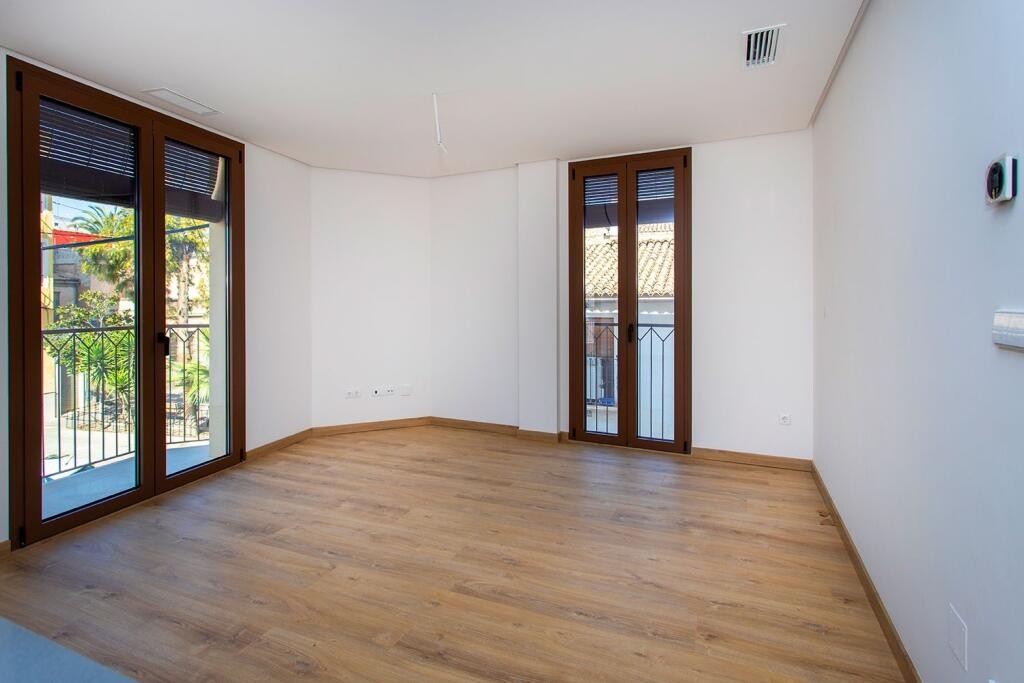 Resale - 3 Bedroom 2 Bathroom Apartment in Hondón de las Nieves -  - Alicante