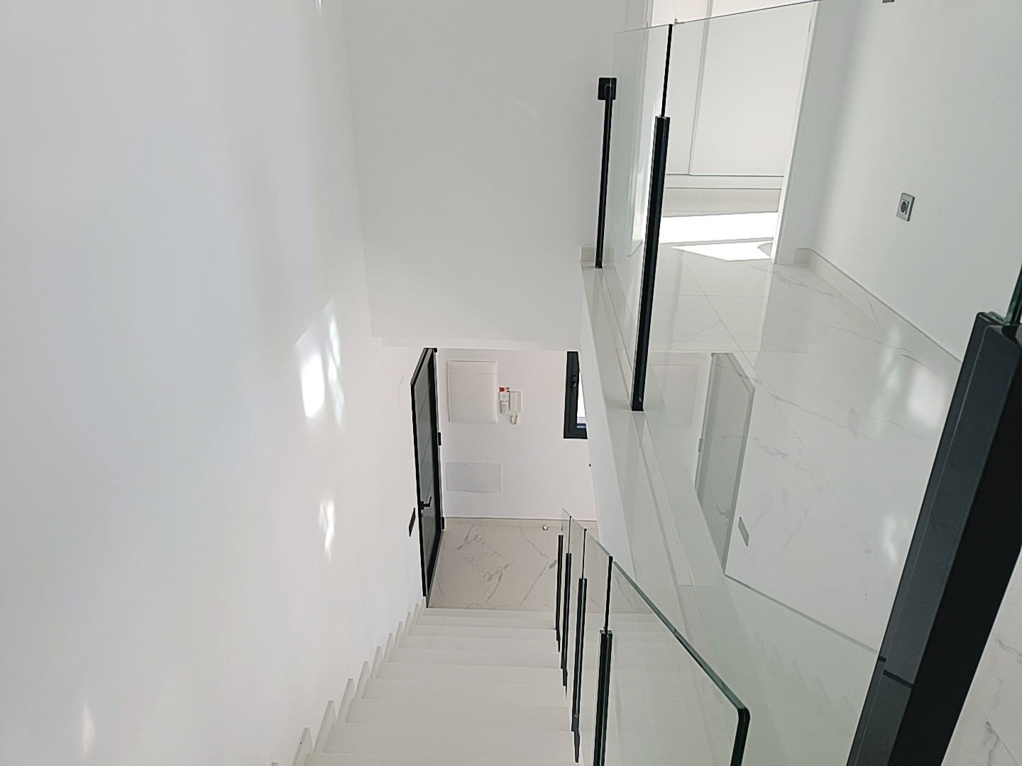 Resale - 6 Bedroom 4 Bathroom Villa in Pinoso -  - Alicante