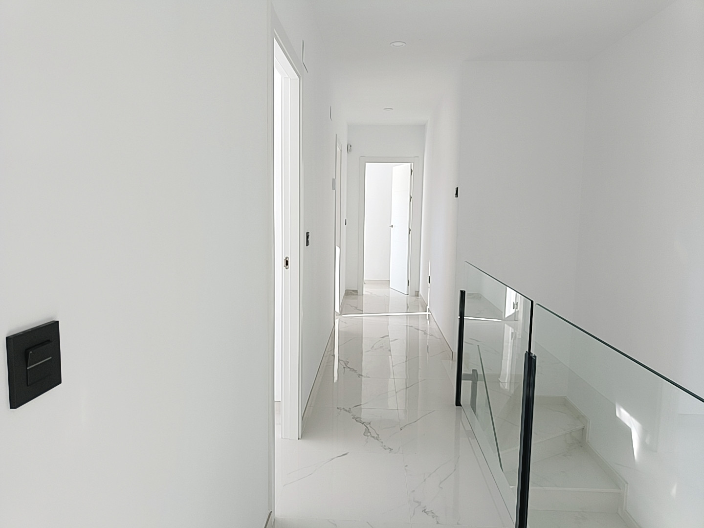 Resale - 6 Bedroom 4 Bathroom Villa in Pinoso -  - Alicante