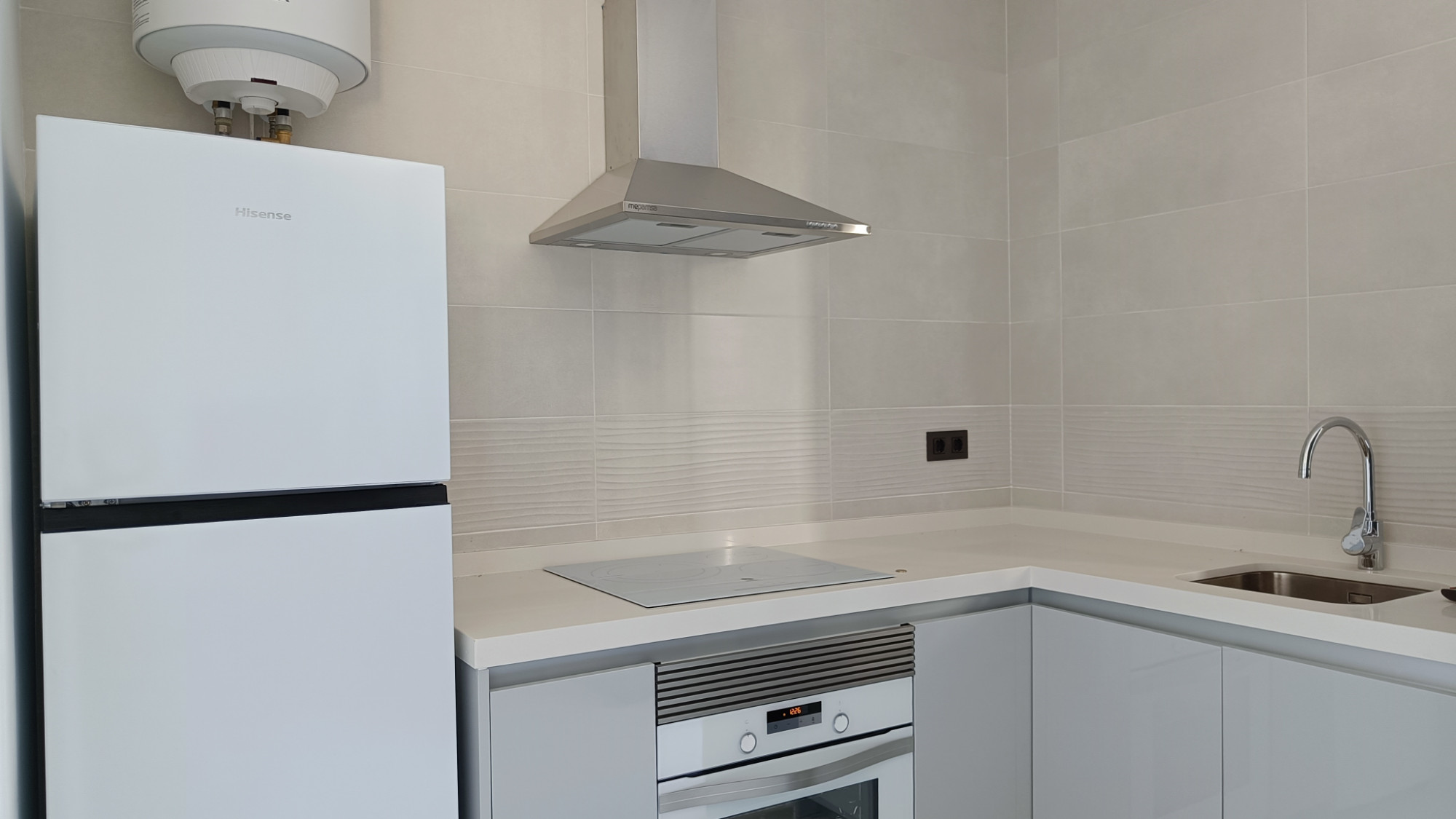 Resale - 6 Bedroom 4 Bathroom Villa in Pinoso -  - Alicante