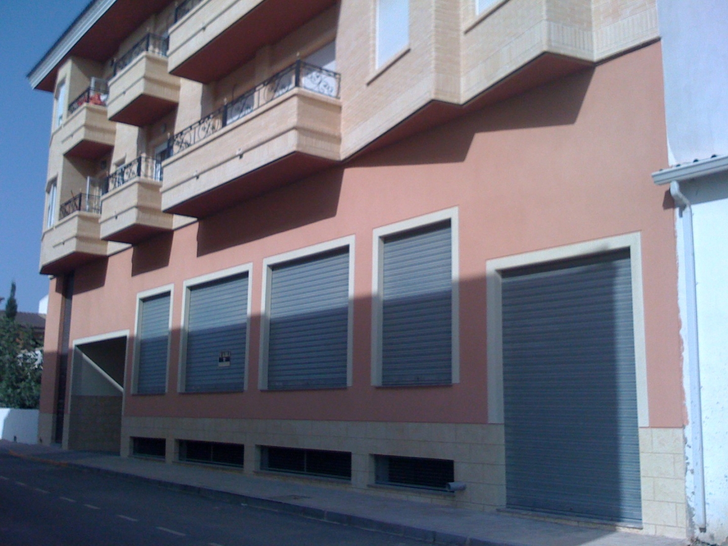 Commercial in Los Montesinos