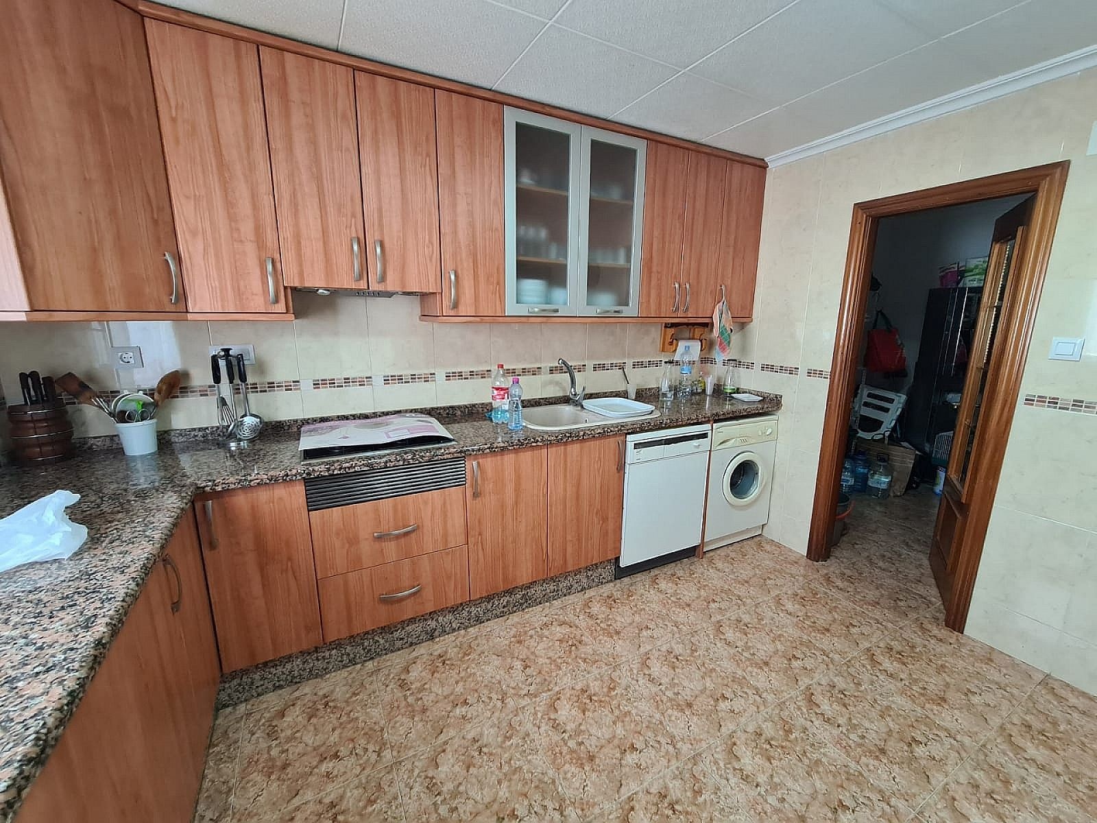 Resale - 4 Bedroom 2 Bathroom Country house in Sax -  - Alicante