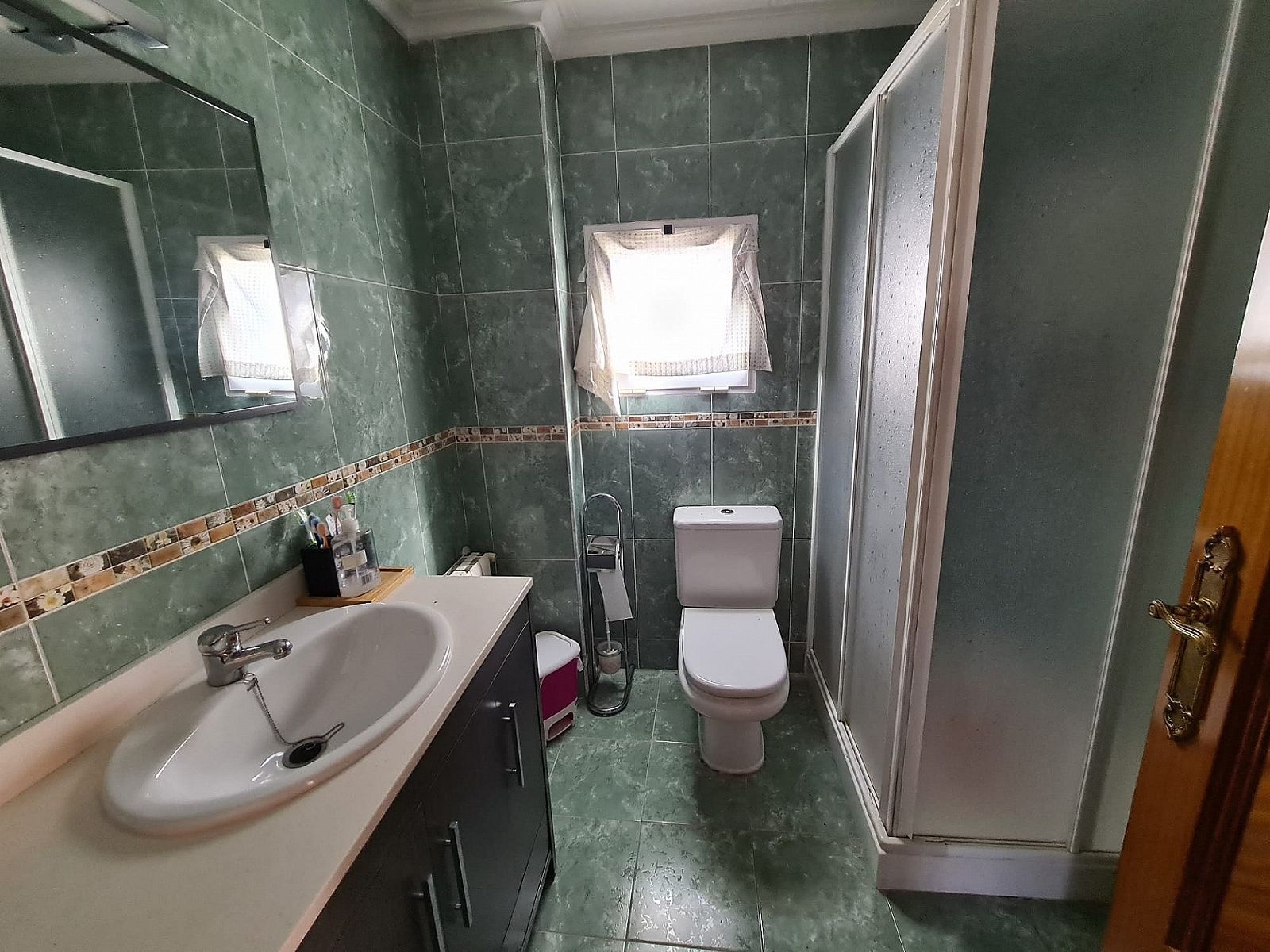 Resale - 4 Bedroom 2 Bathroom Country house in Sax -  - Alicante