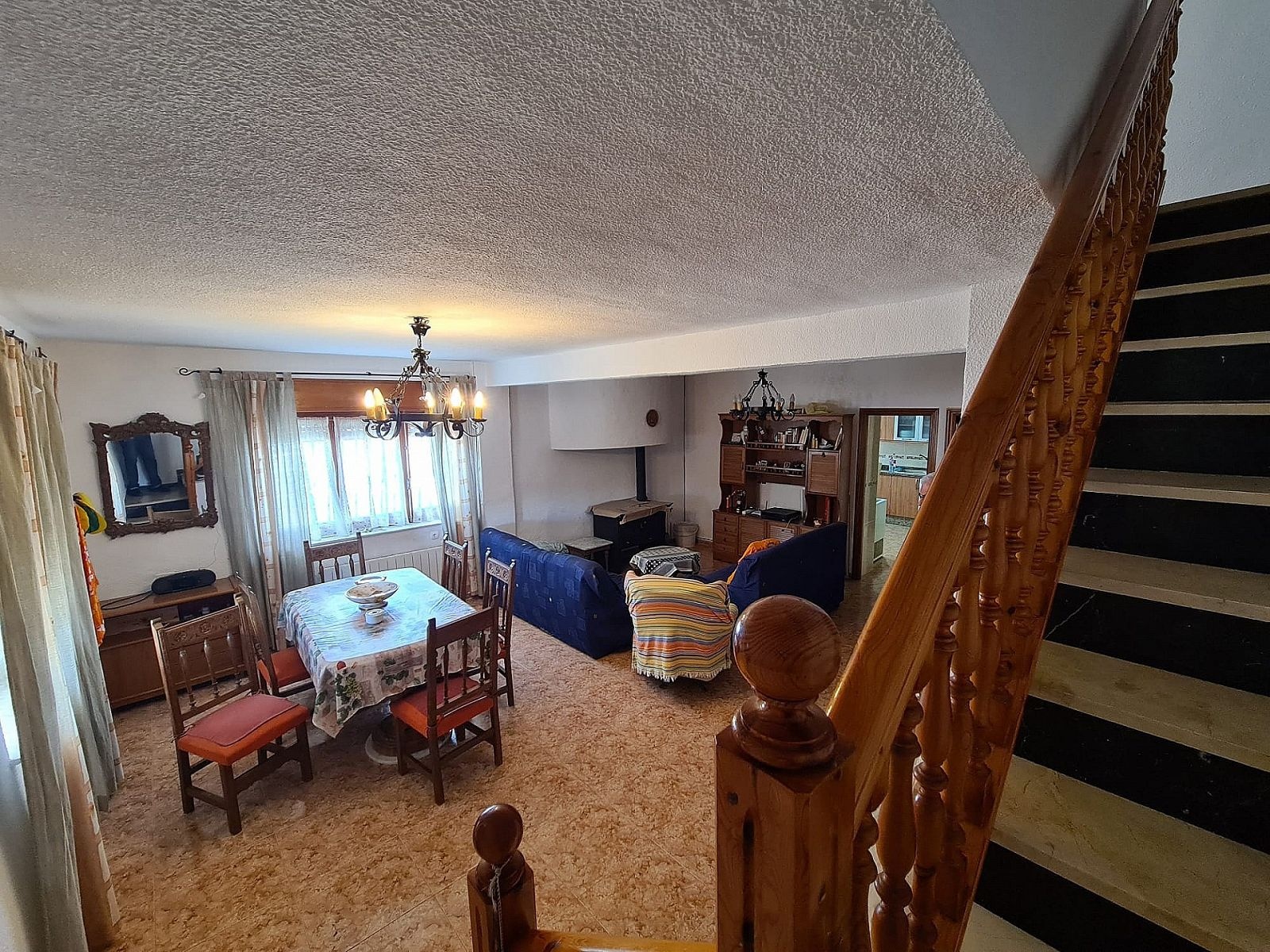 Resale - 4 Bedroom 2 Bathroom Country house in Sax -  - Alicante