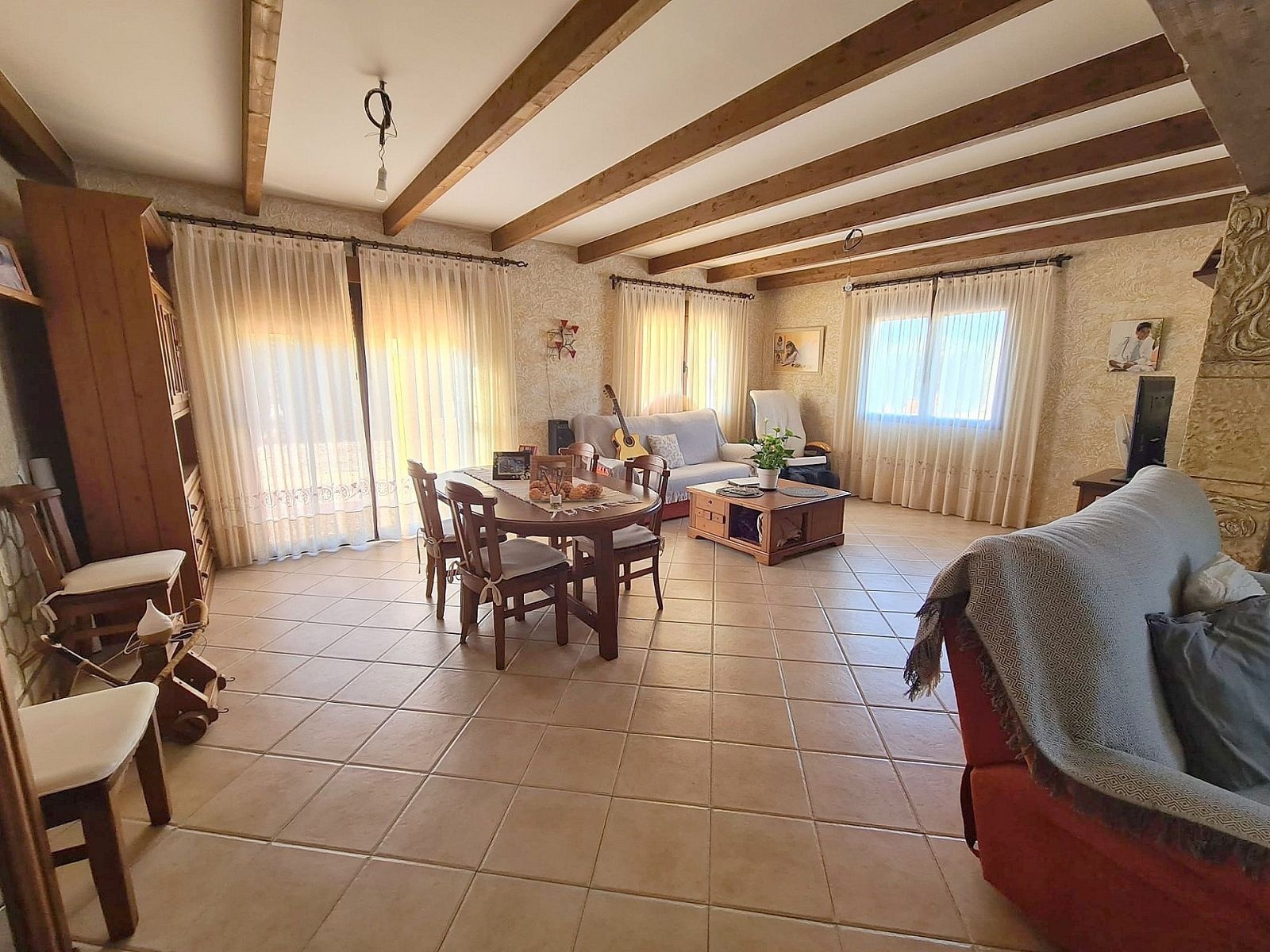 Resale - 3 Bedroom 2 Bathroom Villa in Pinoso -  - Alicante