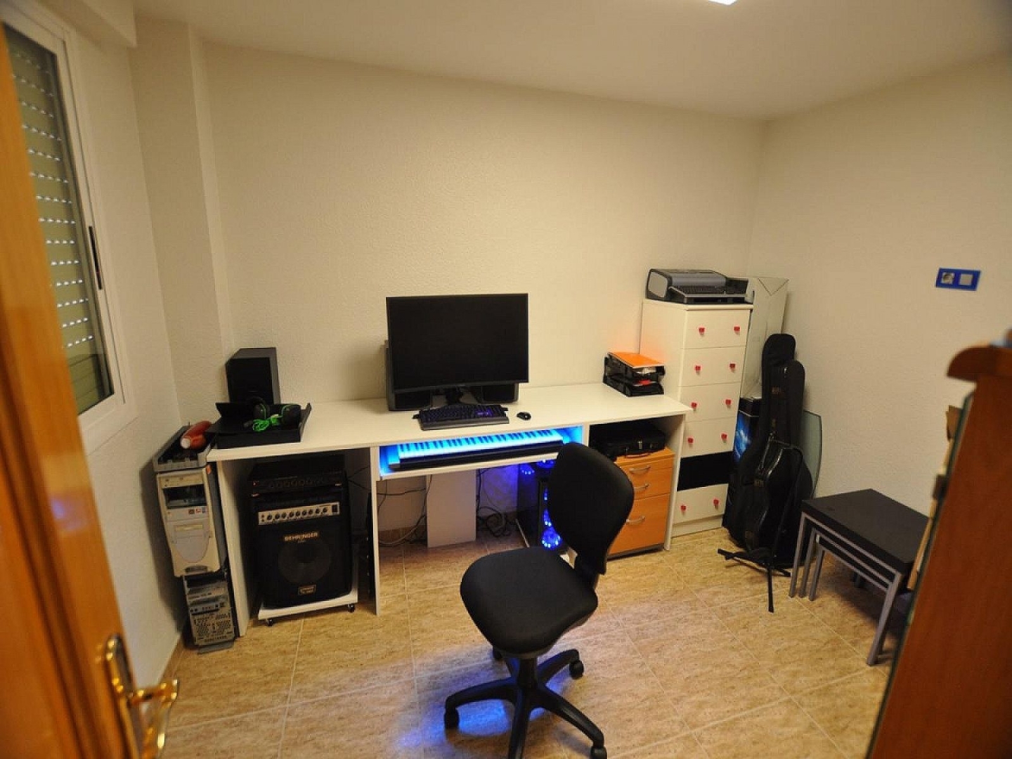 3 Bedroom 2 Bathroom Commercial in Villena