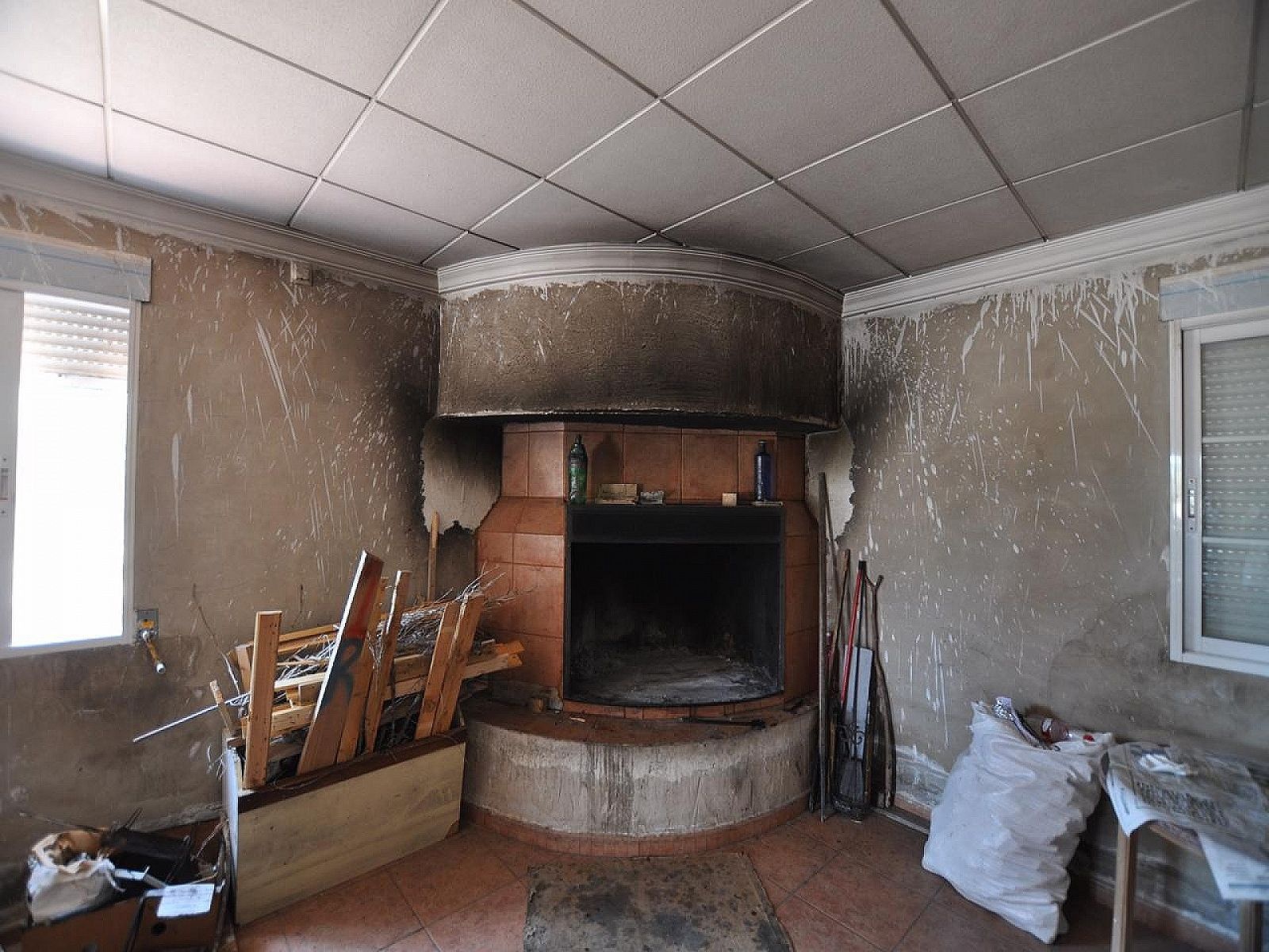 Resale - 8 Bedroom 3 Bathroom Villa in Sax -  - Alicante