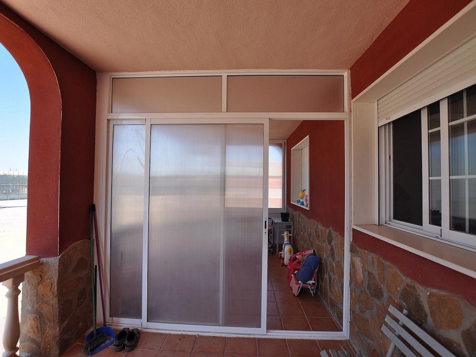 Resale - 8 Bedroom 3 Bathroom Villa in Sax -  - Alicante