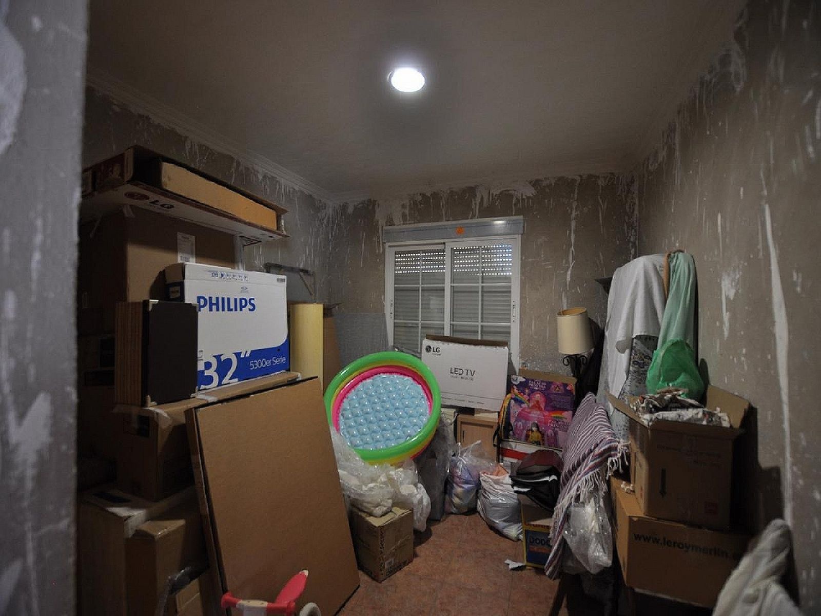 Resale - 8 Bedroom 3 Bathroom Villa in Sax -  - Alicante