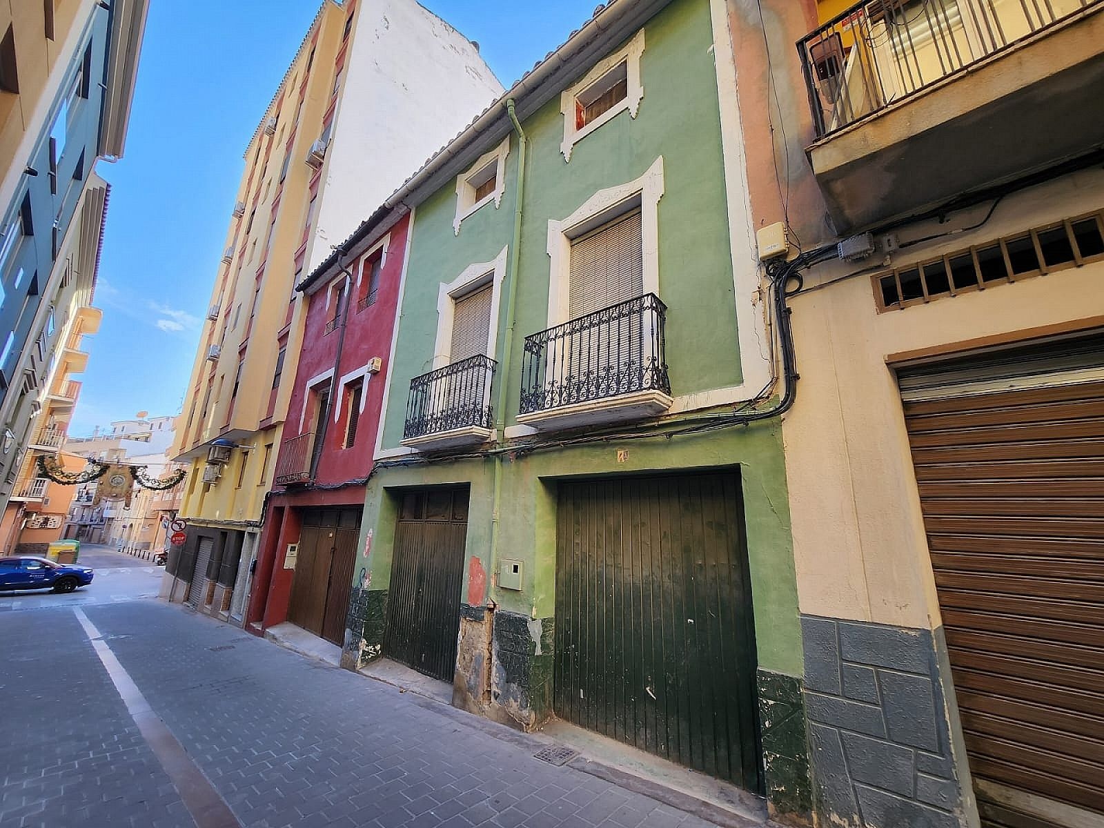 Resale - Townhouse in Villena -  - Alicante