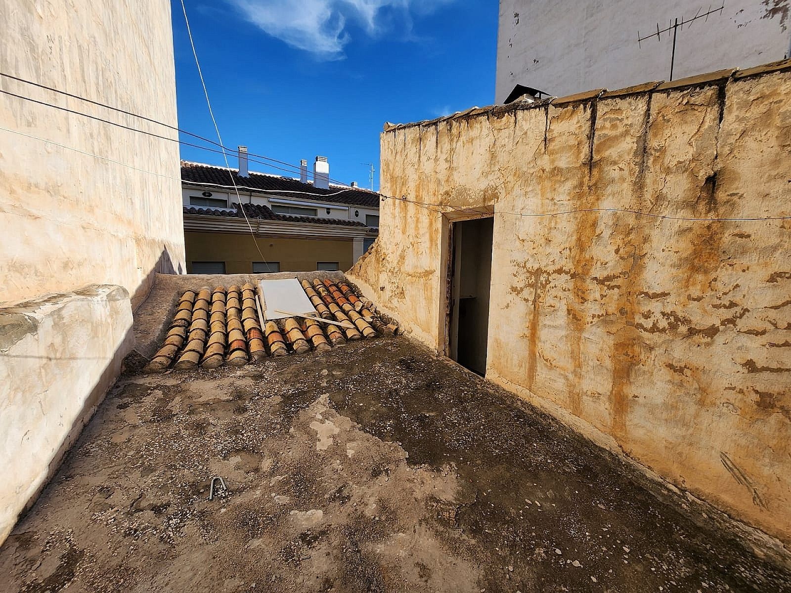 Resale - Townhouse in Villena -  - Alicante