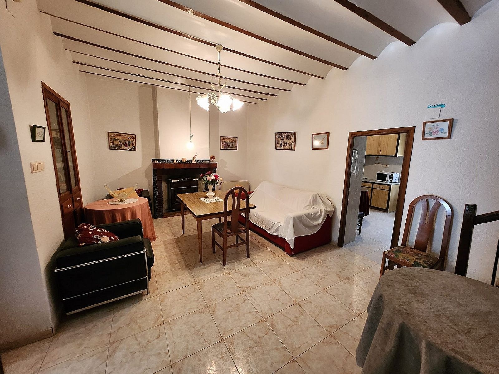 Resale - 5 Bedroom 1 Bathroom Townhouse in Yecla -  - Murcia