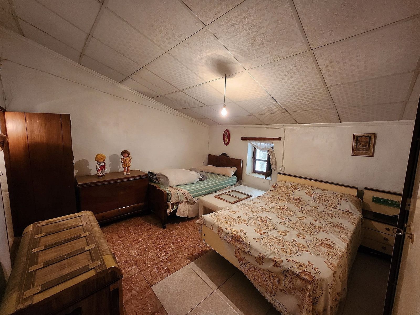 Resale - 5 Bedroom 1 Bathroom Townhouse in Yecla -  - Murcia