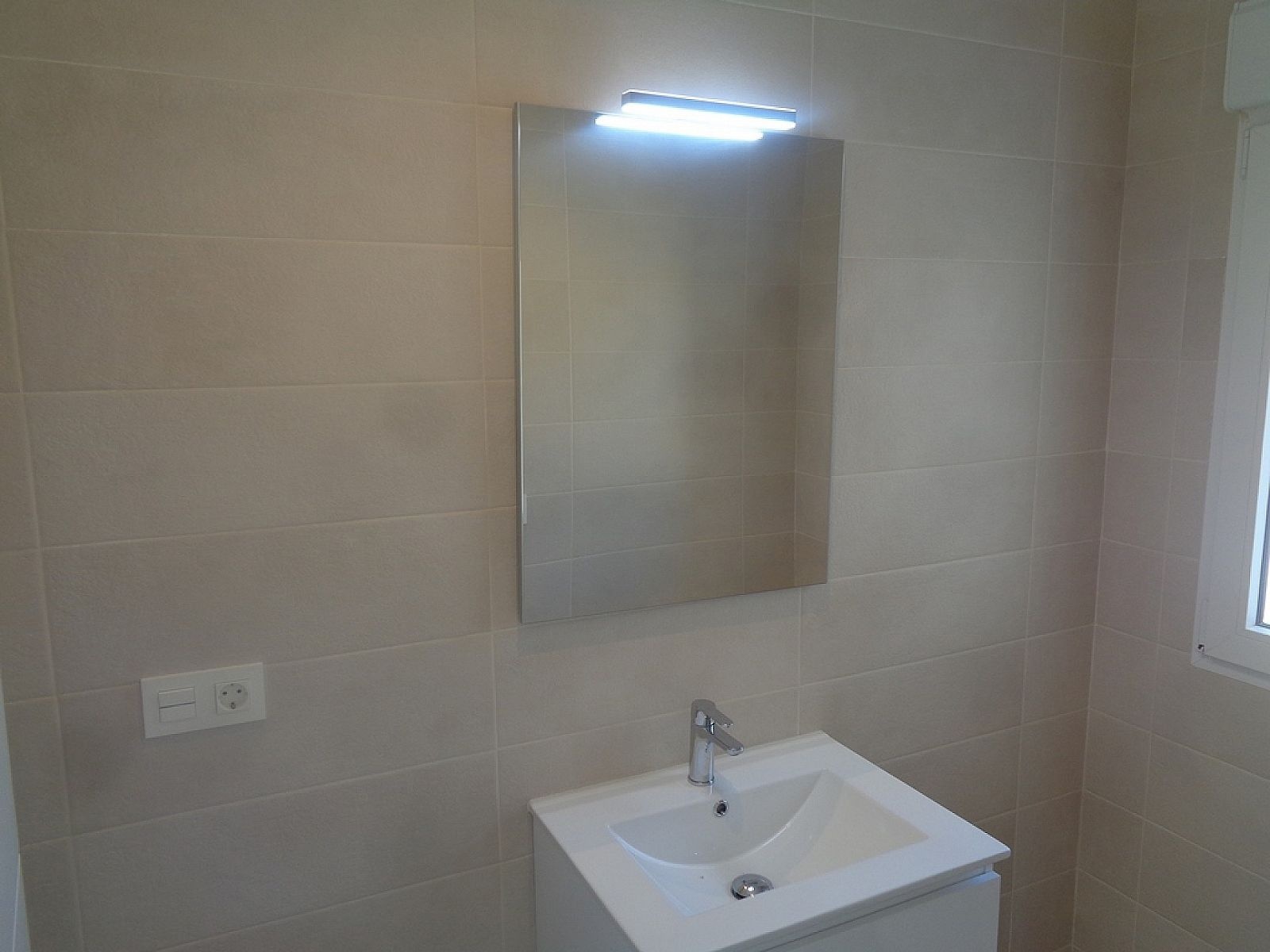 Resale - 3 Bedroom 2 Bathroom Villa in Pinoso -  - Alicante