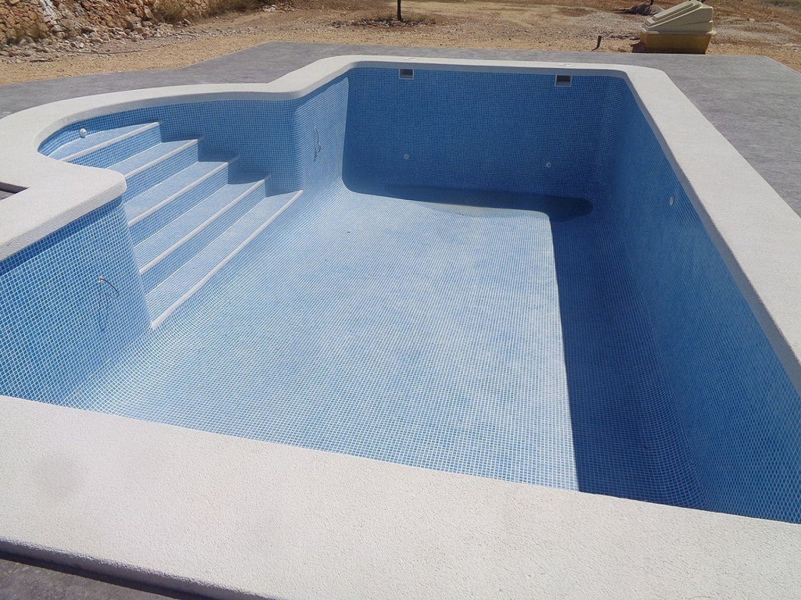 Resale - 3 Bedroom 2 Bathroom Villa in Pinoso -  - Alicante