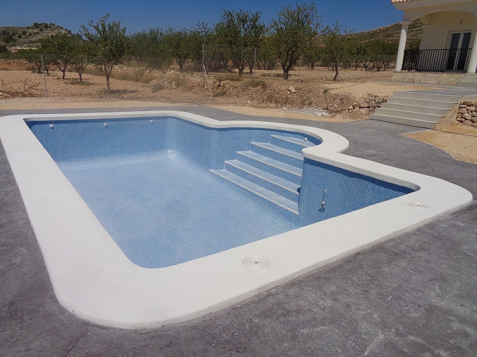 Resale - 3 Bedroom 2 Bathroom Villa in Pinoso -  - Alicante