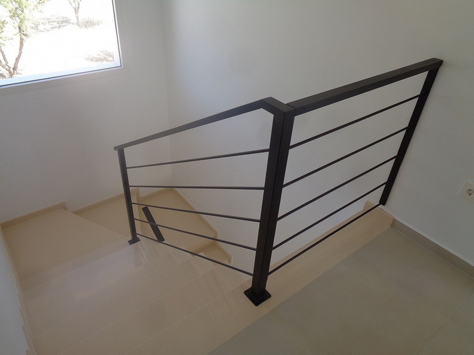 Resale - 3 Bedroom 2 Bathroom Villa in Pinoso -  - Alicante
