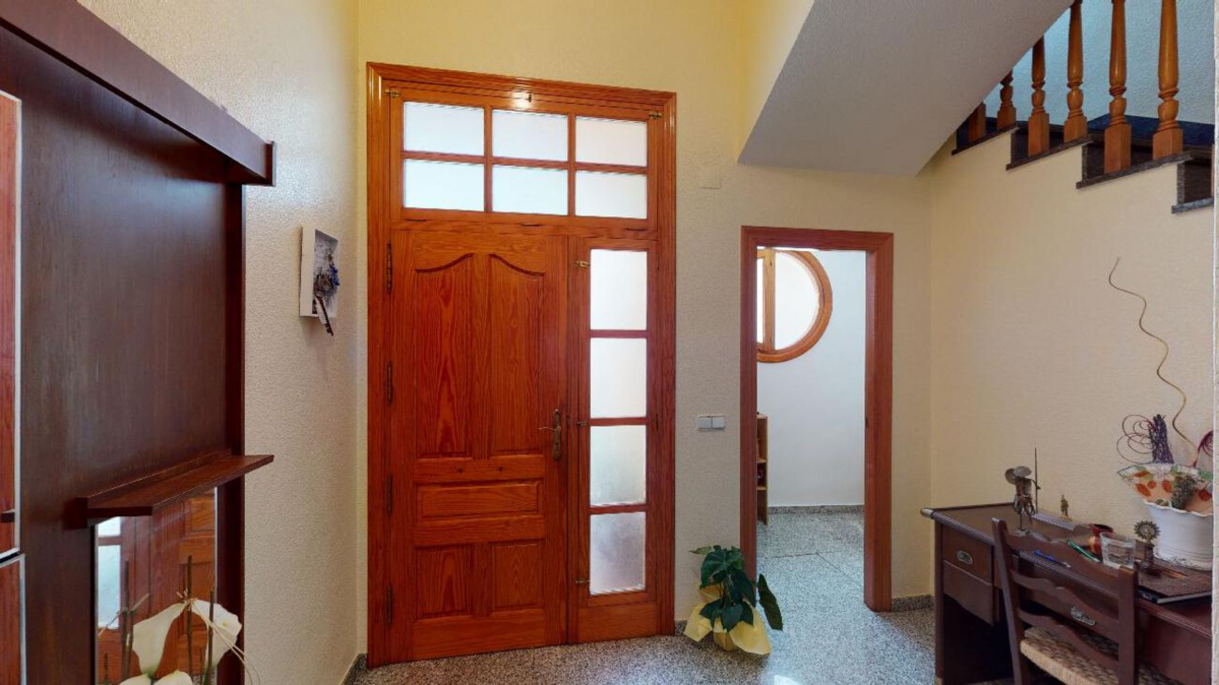 Resale - 4 Bedroom 3 Bathroom Villa in Sax -  - Alicante