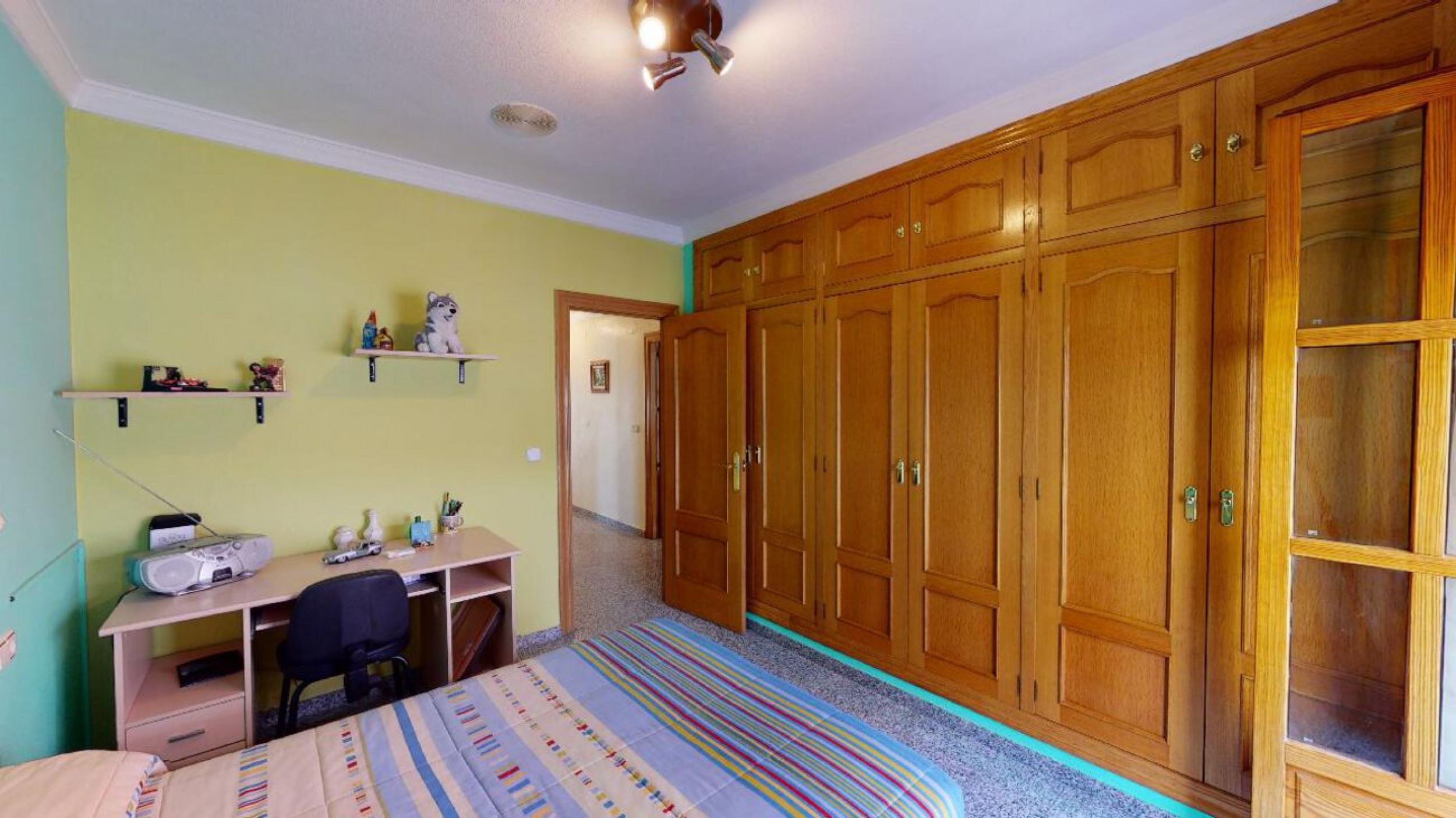 Resale - 4 Bedroom 3 Bathroom Villa in Sax -  - Alicante