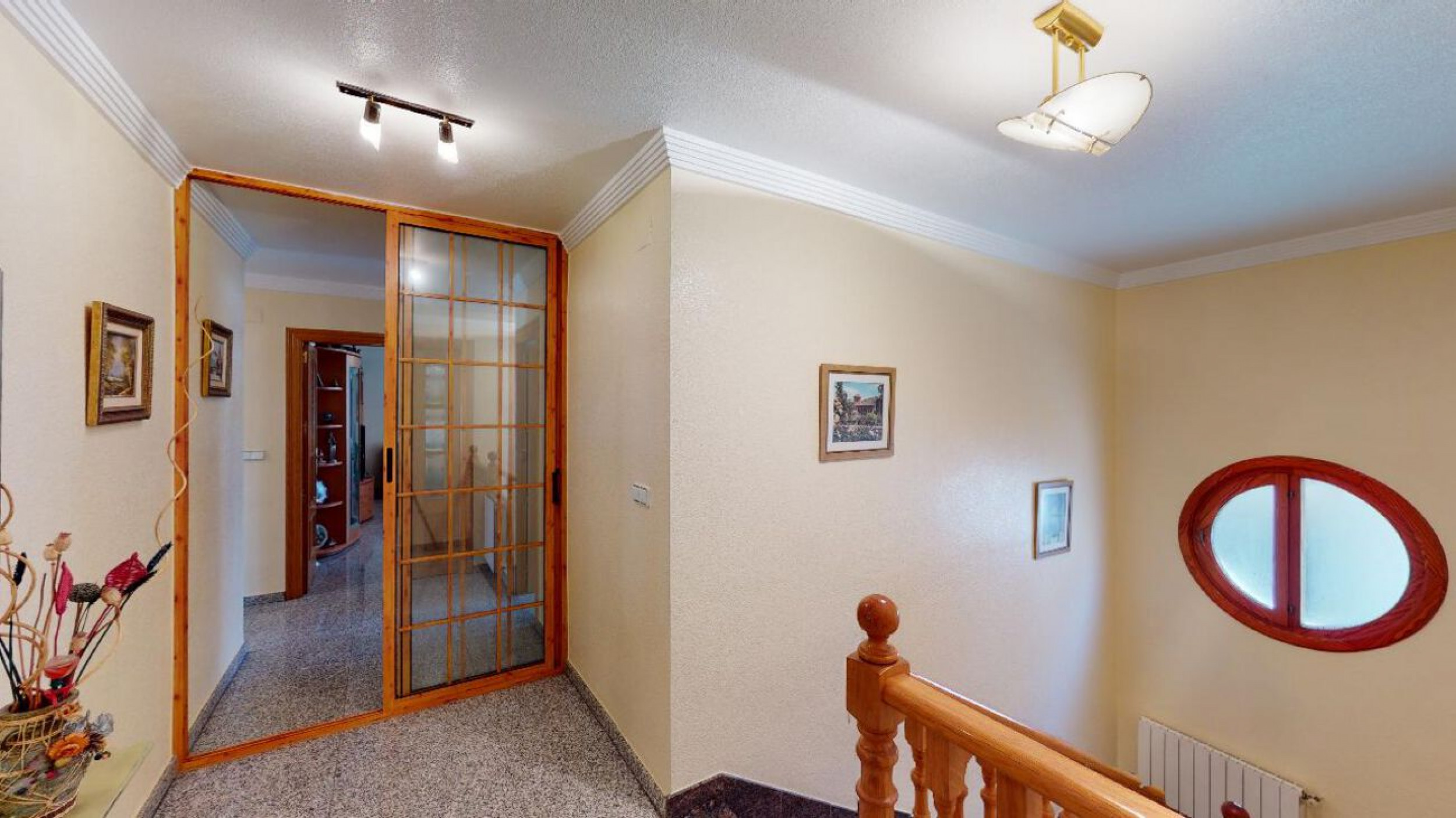 Resale - 4 Bedroom 3 Bathroom Villa in Sax -  - Alicante